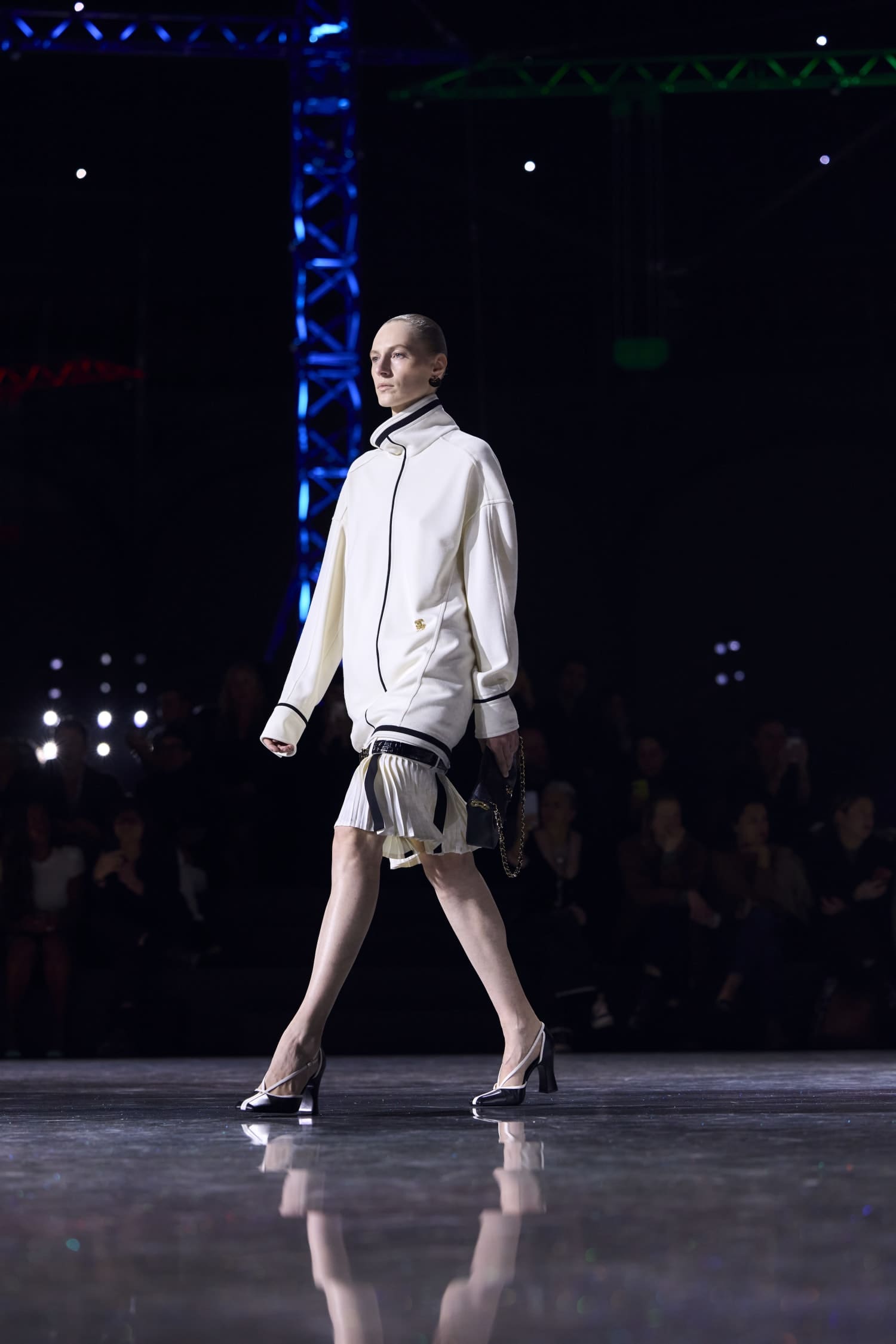 Подробности о коллекции Chanel осень 2026 Runway Журнал (162)