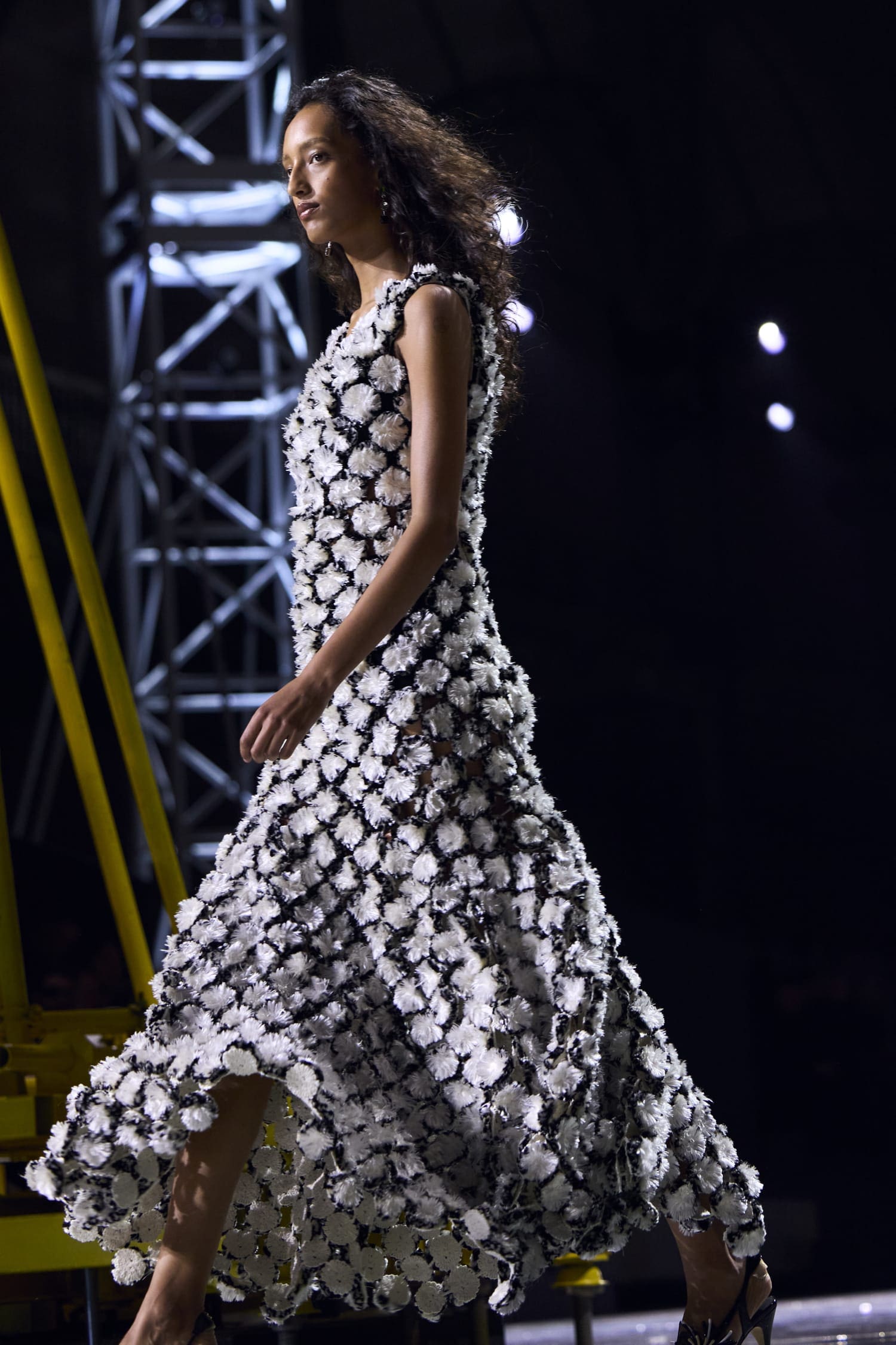 Подробности о коллекции Chanel осень 2026 Runway Журнал (163)