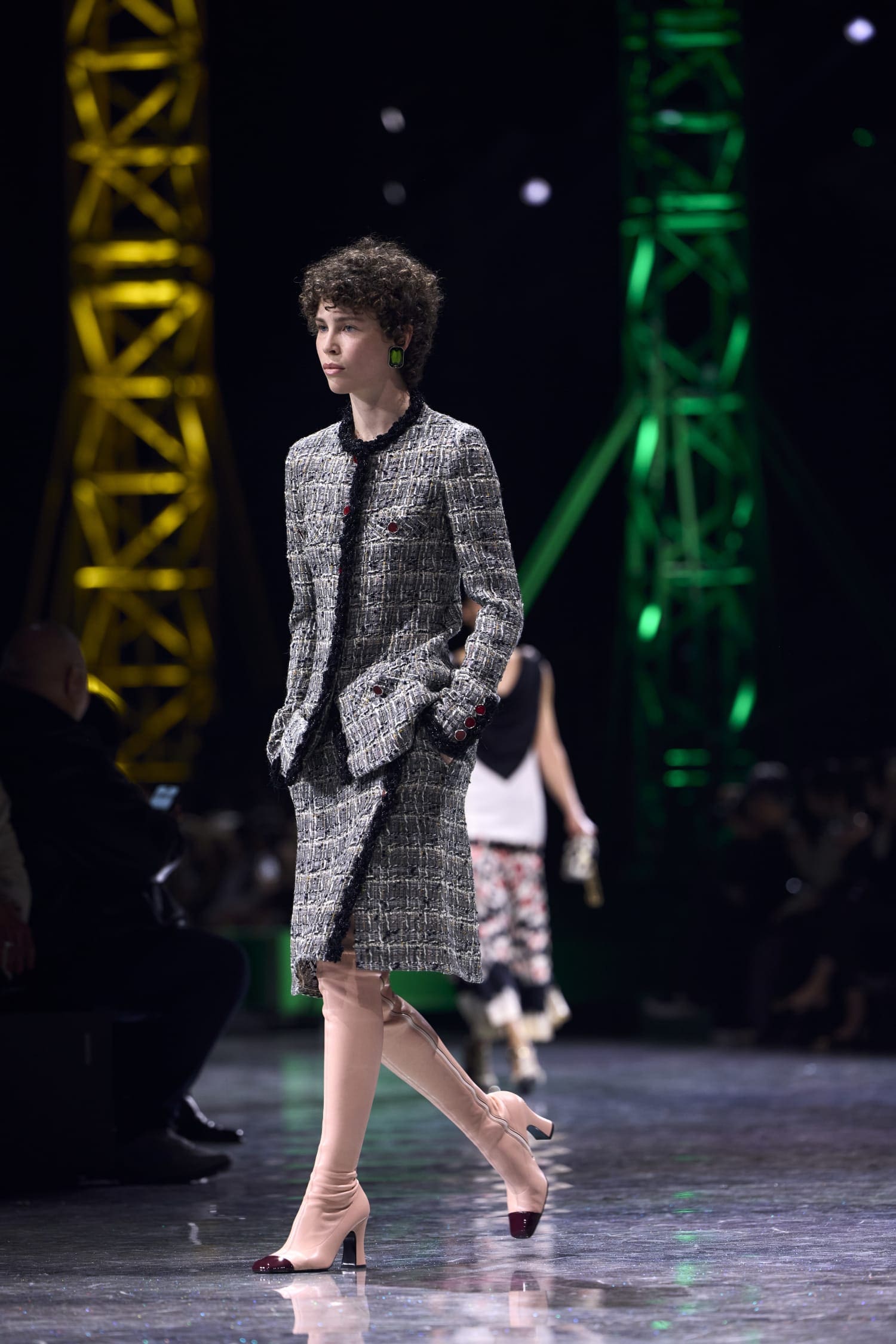 Подробности о коллекции Chanel осень 2026 Runway Журнал (171)