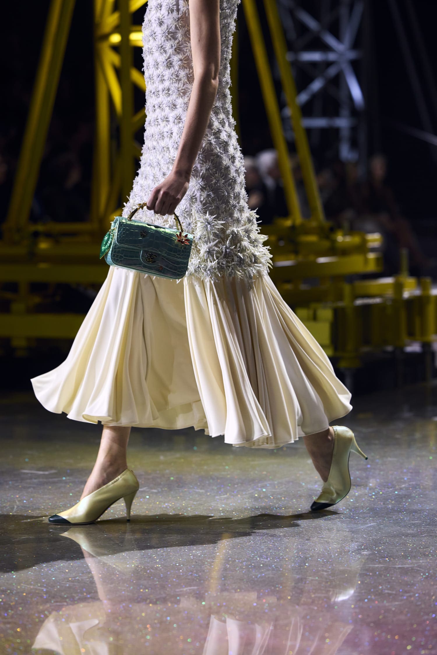 Подробности о коллекции Chanel осень 2026 Runway Журнал (175)