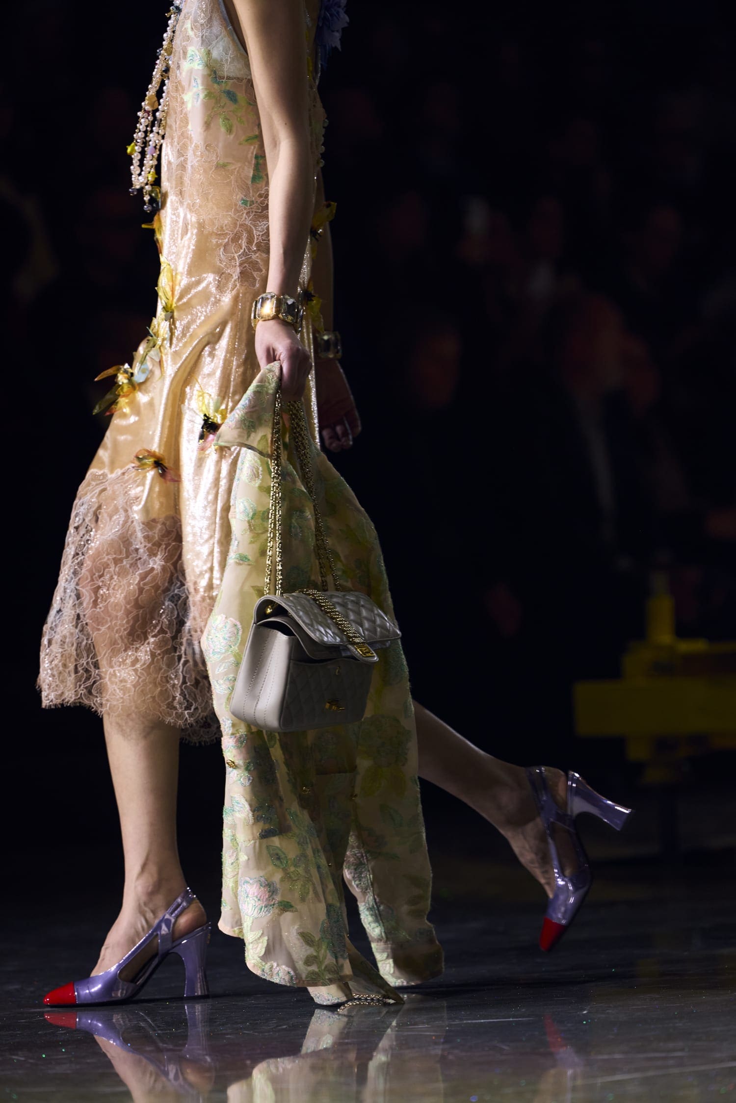 Подробности о коллекции Chanel осень 2026 Runway Журнал (179)