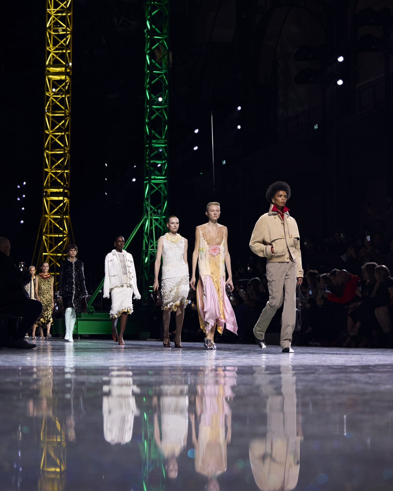 Подробности о коллекции Chanel осень 2026 Runway Журнал (18)