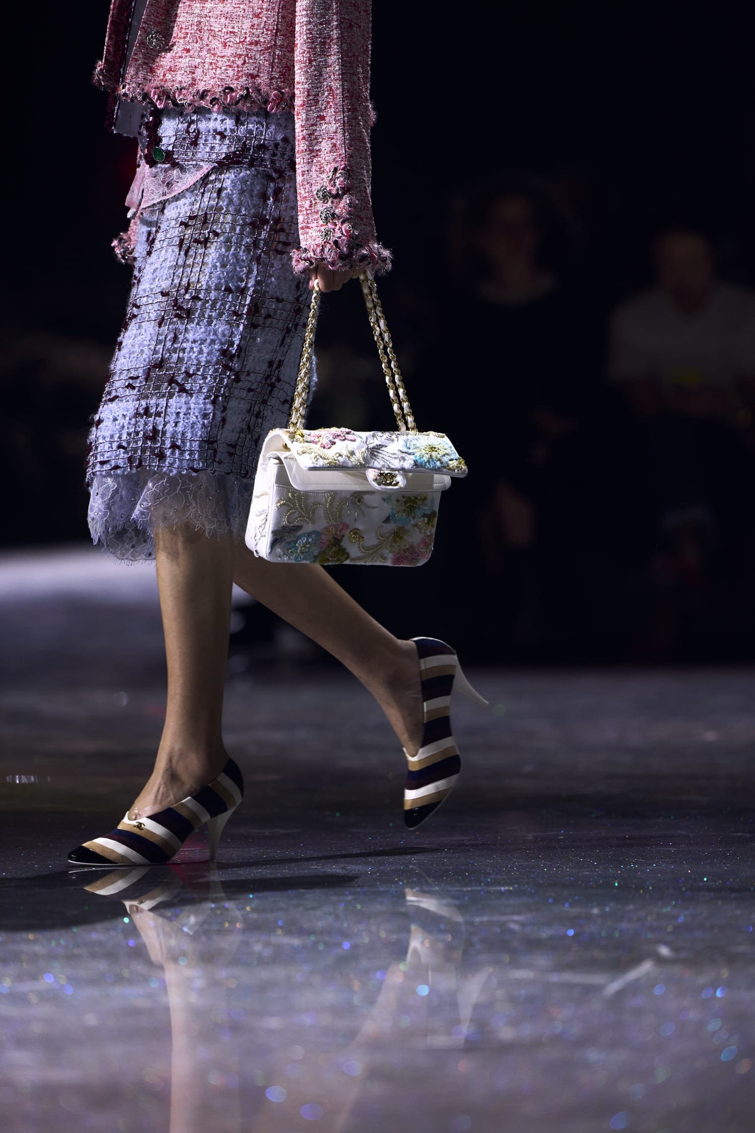 Подробности о коллекции Chanel осень 2026 Runway Журнал (180)