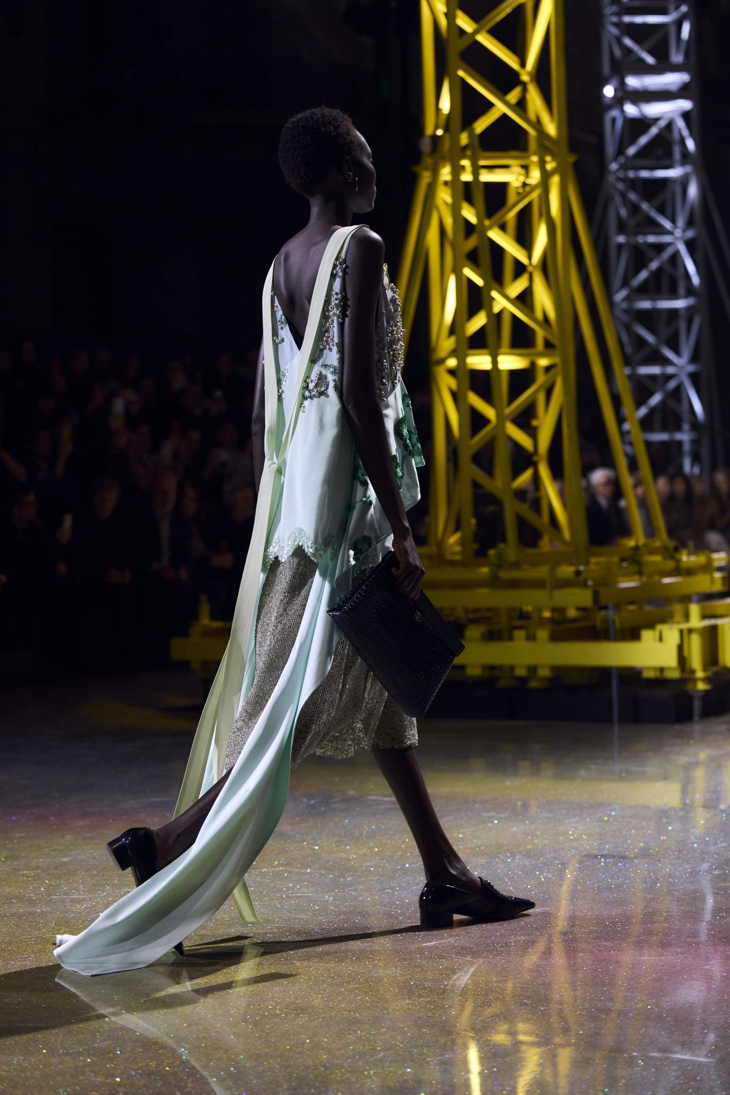 Подробности о коллекции Chanel осень 2026 Runway Журнал (184)