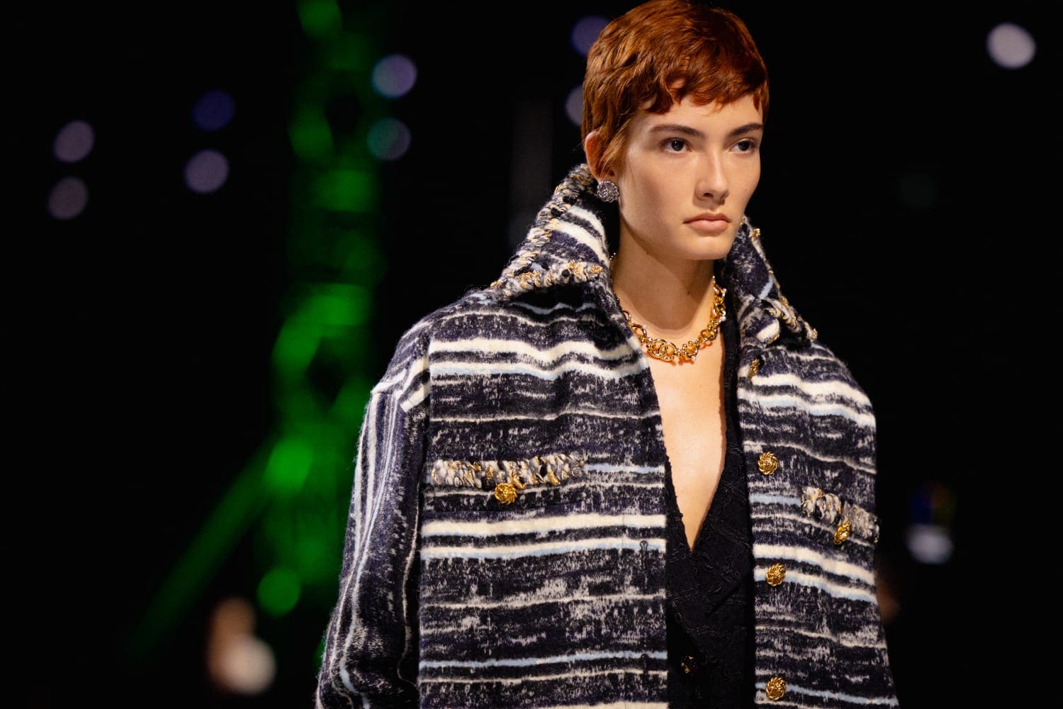 Подробности о коллекции Chanel осень 2026 Runway Журнал (197)