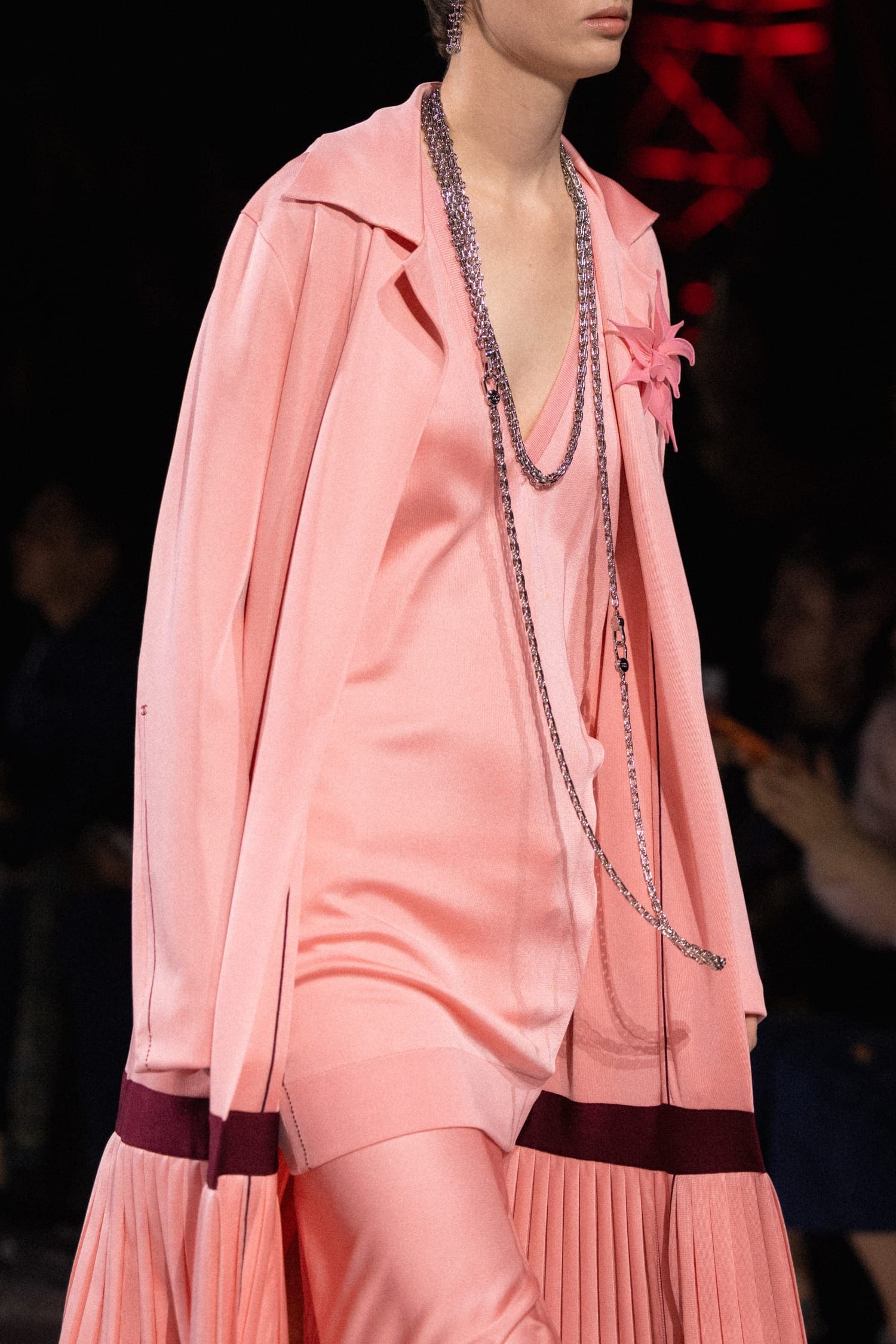 Подробности о коллекции Chanel осень 2026 Runway Журнал (199)