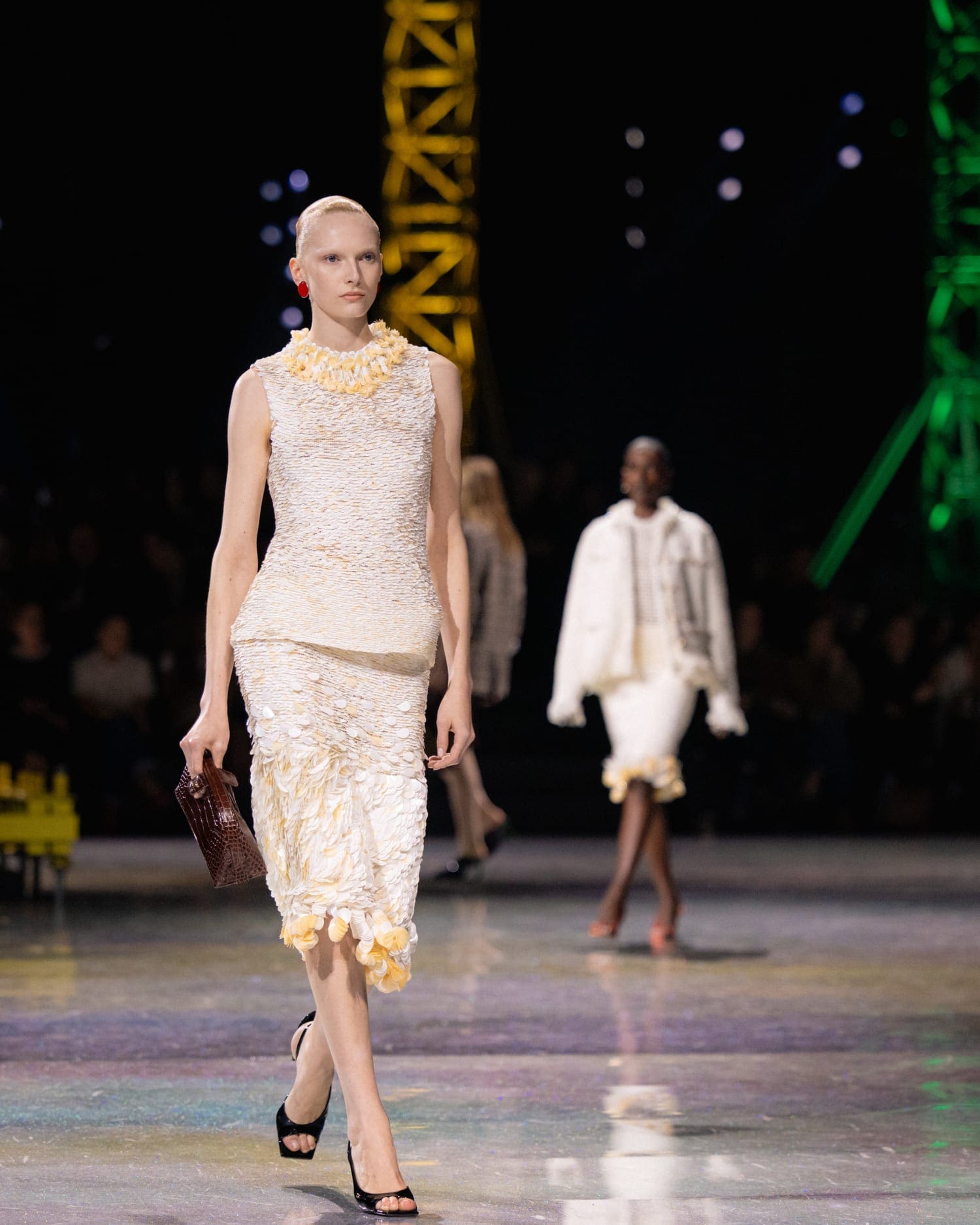 Подробности о коллекции Chanel осень 2026 Runway Журнал (204)