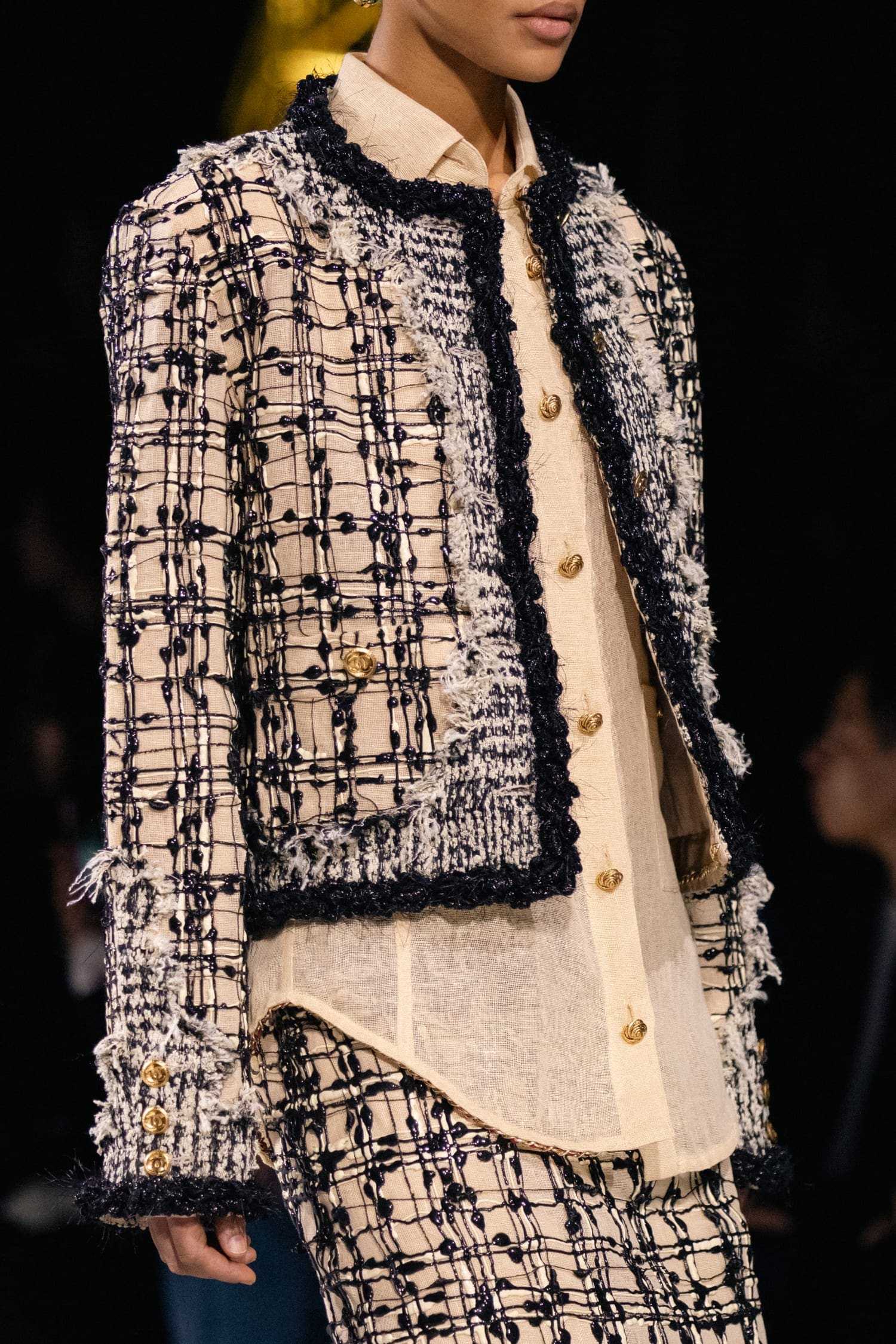 Подробности о коллекции Chanel осень 2026 Runway Журнал (207)