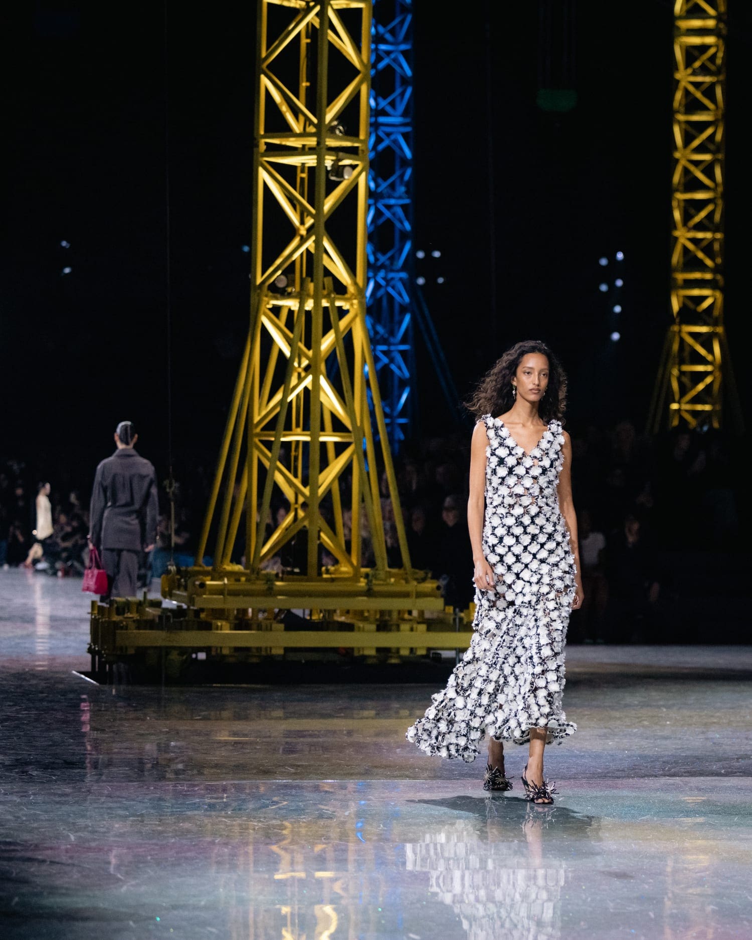 Подробности о коллекции Chanel осень 2026 Runway Журнал (216)