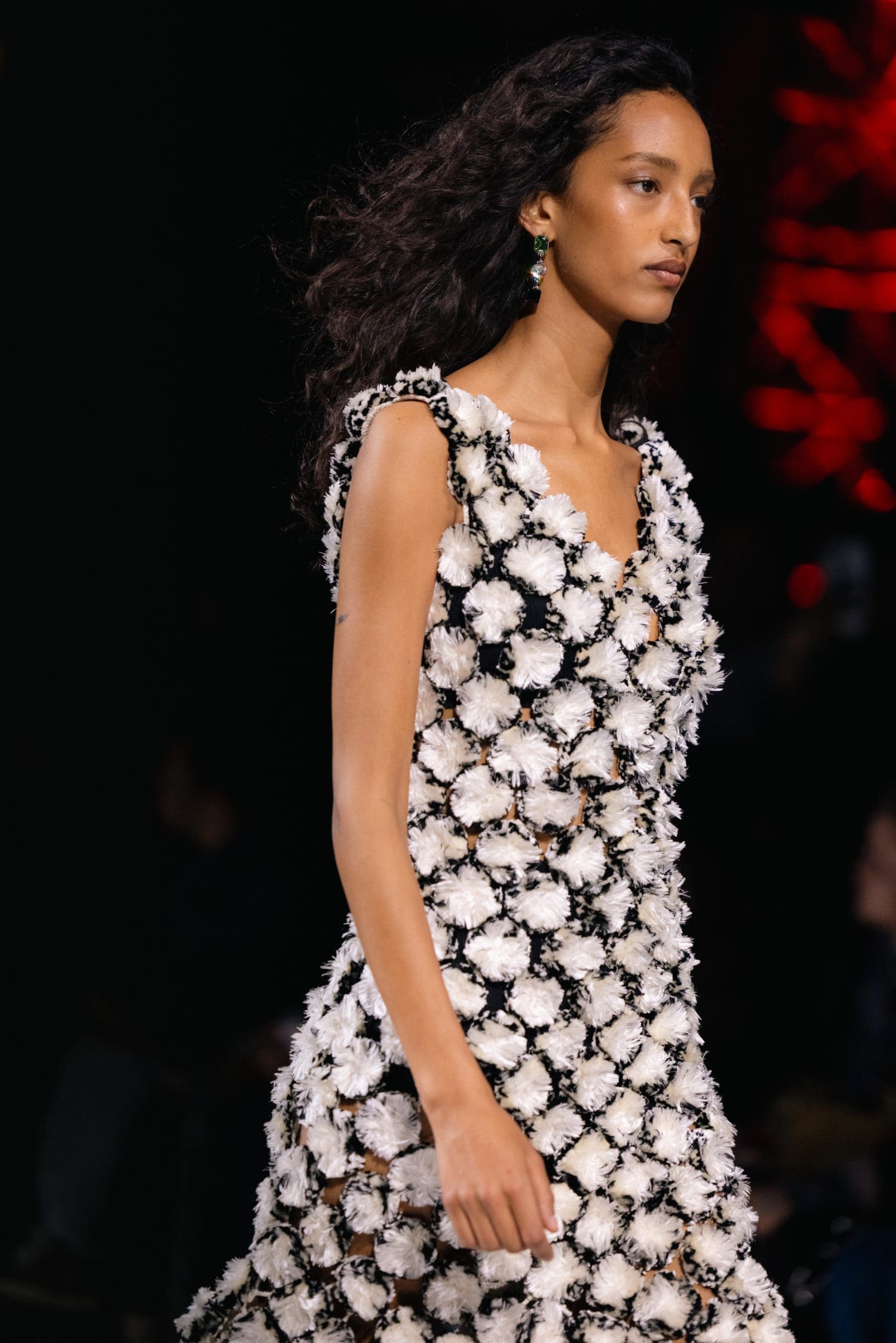 Подробности о коллекции Chanel осень 2026 Runway Журнал (217)