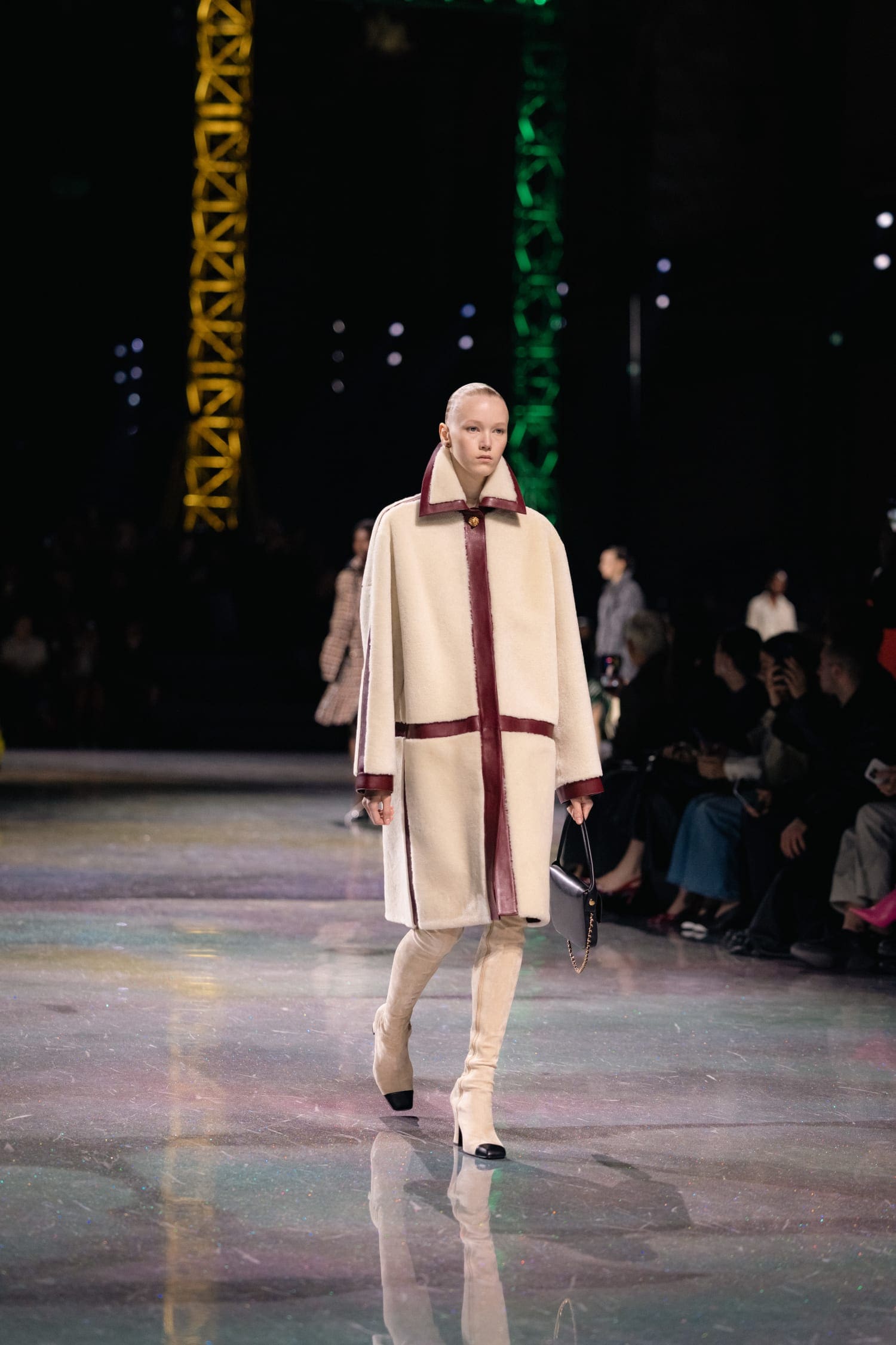 Подробности о коллекции Chanel осень 2026 Runway Журнал (218)