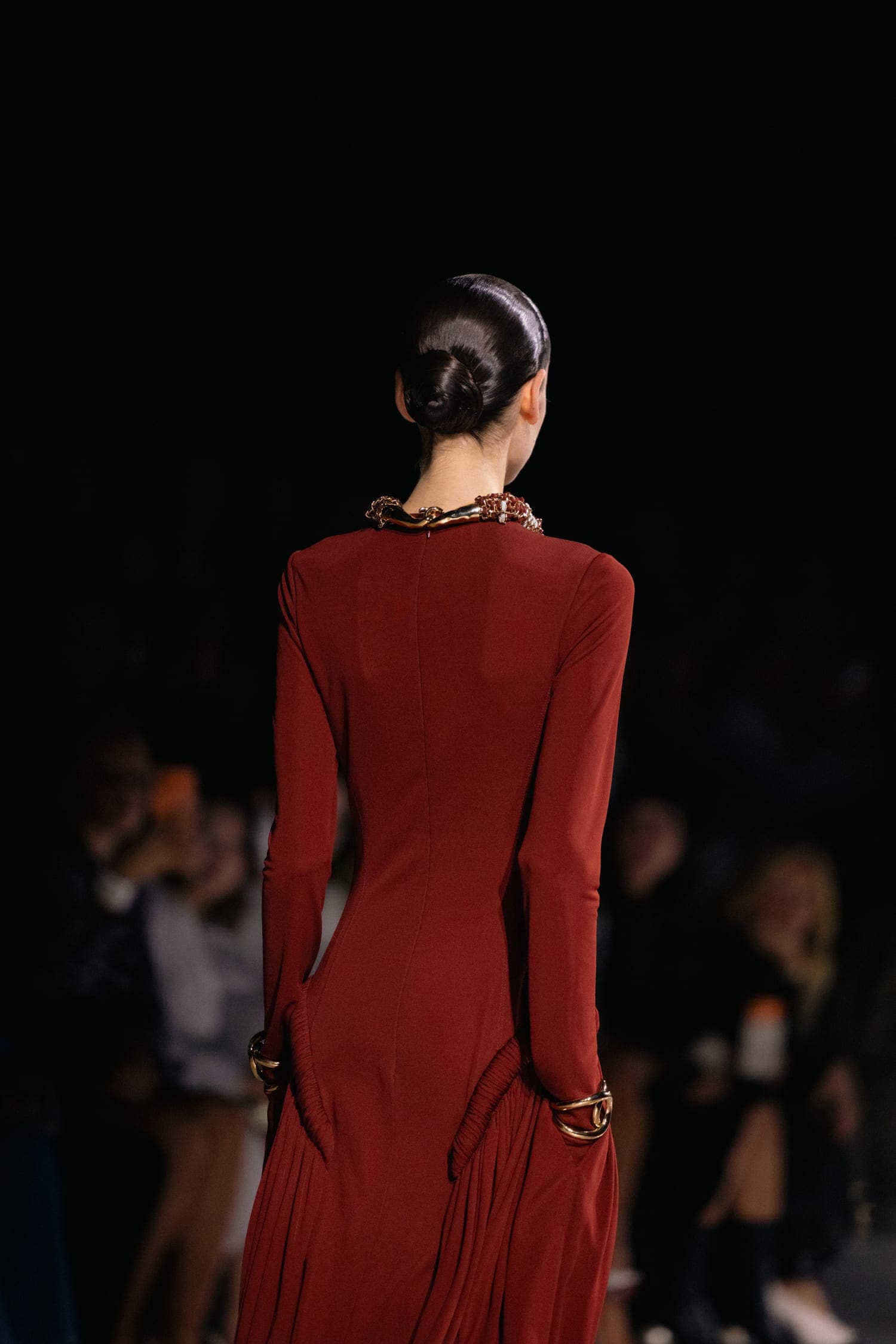 Подробности о коллекции Chanel осень 2026 Runway Журнал (220)