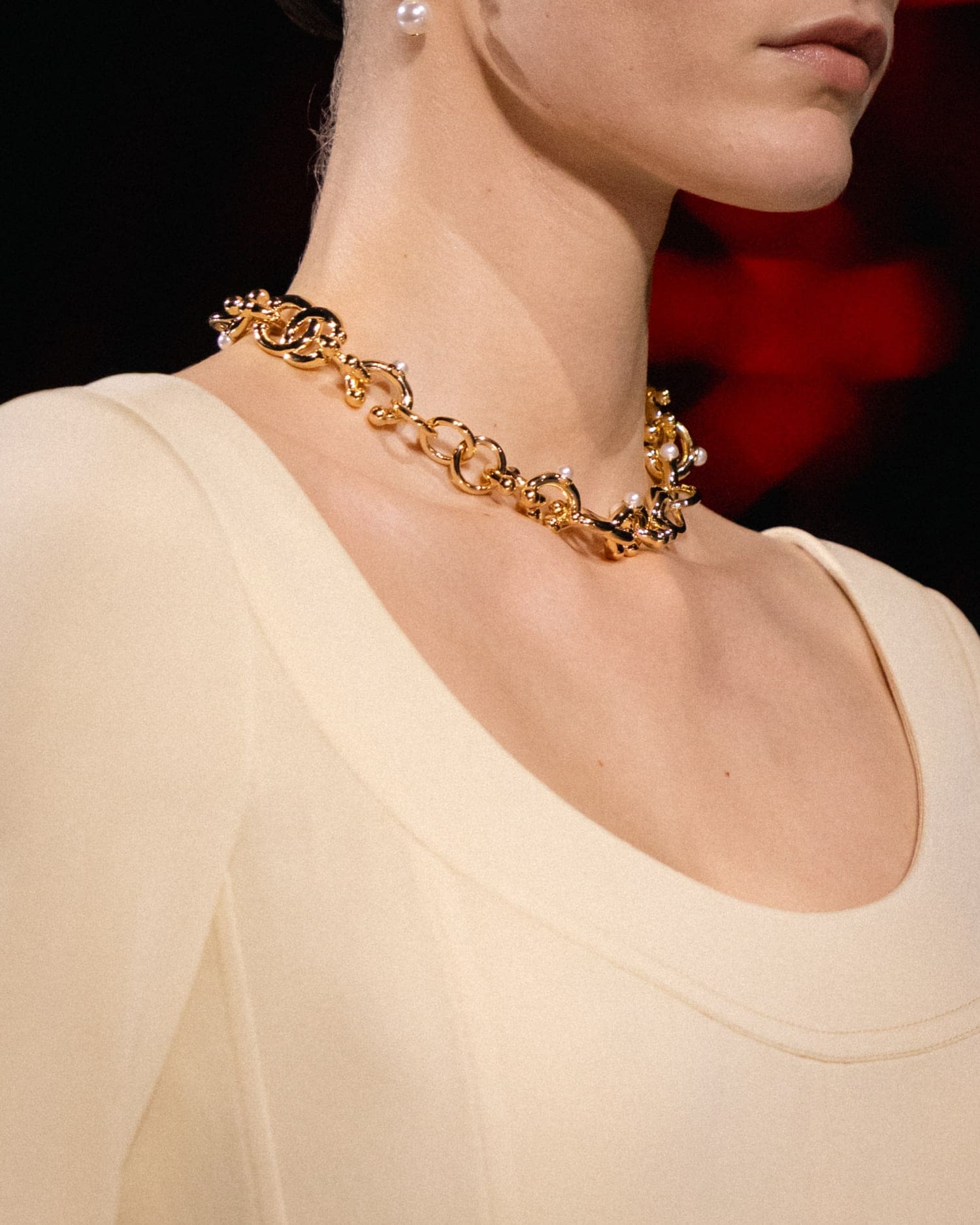 Подробности о коллекции Chanel осень 2026 Runway Журнал (222)