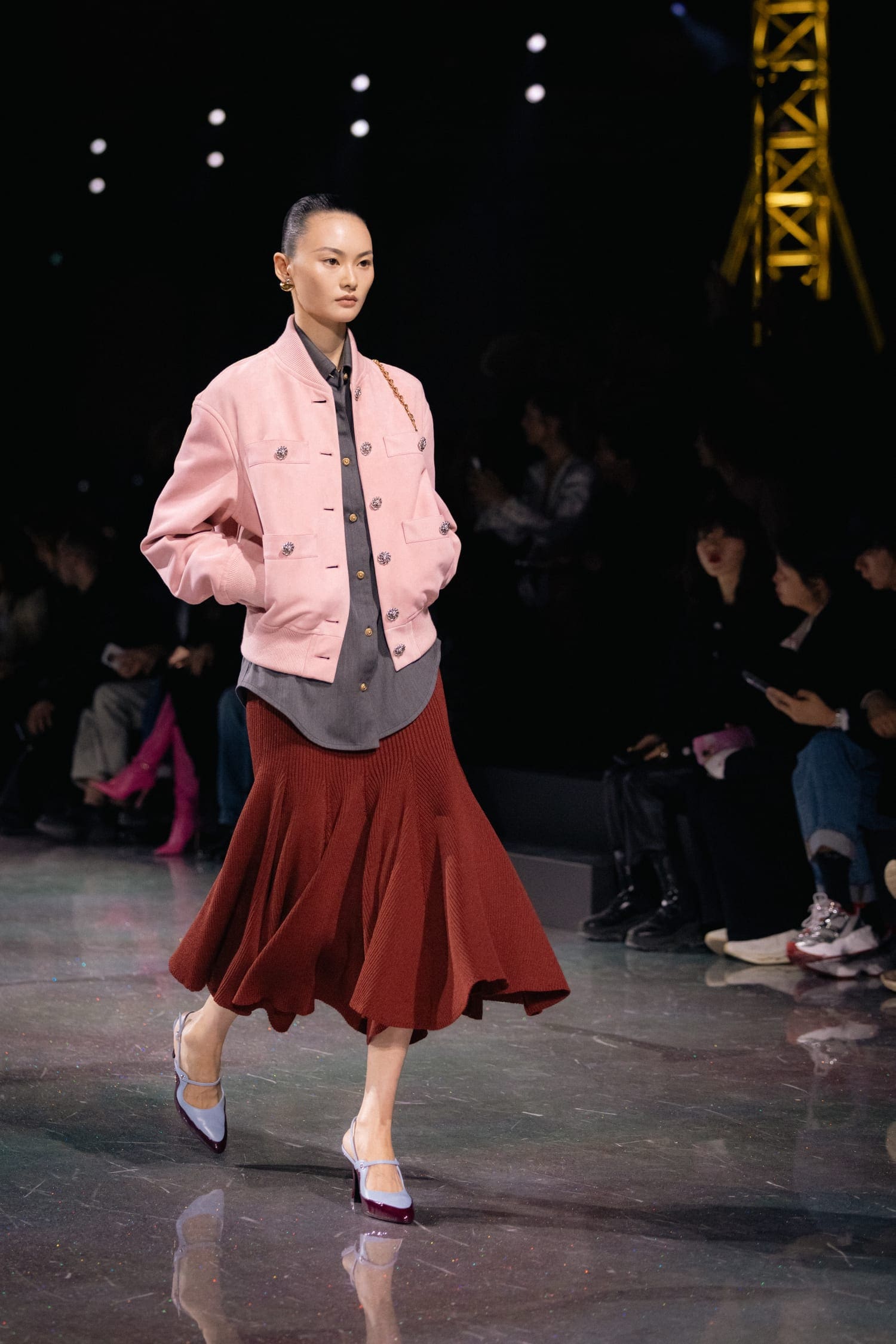 Подробности о коллекции Chanel осень 2026 Runway Журнал (223)