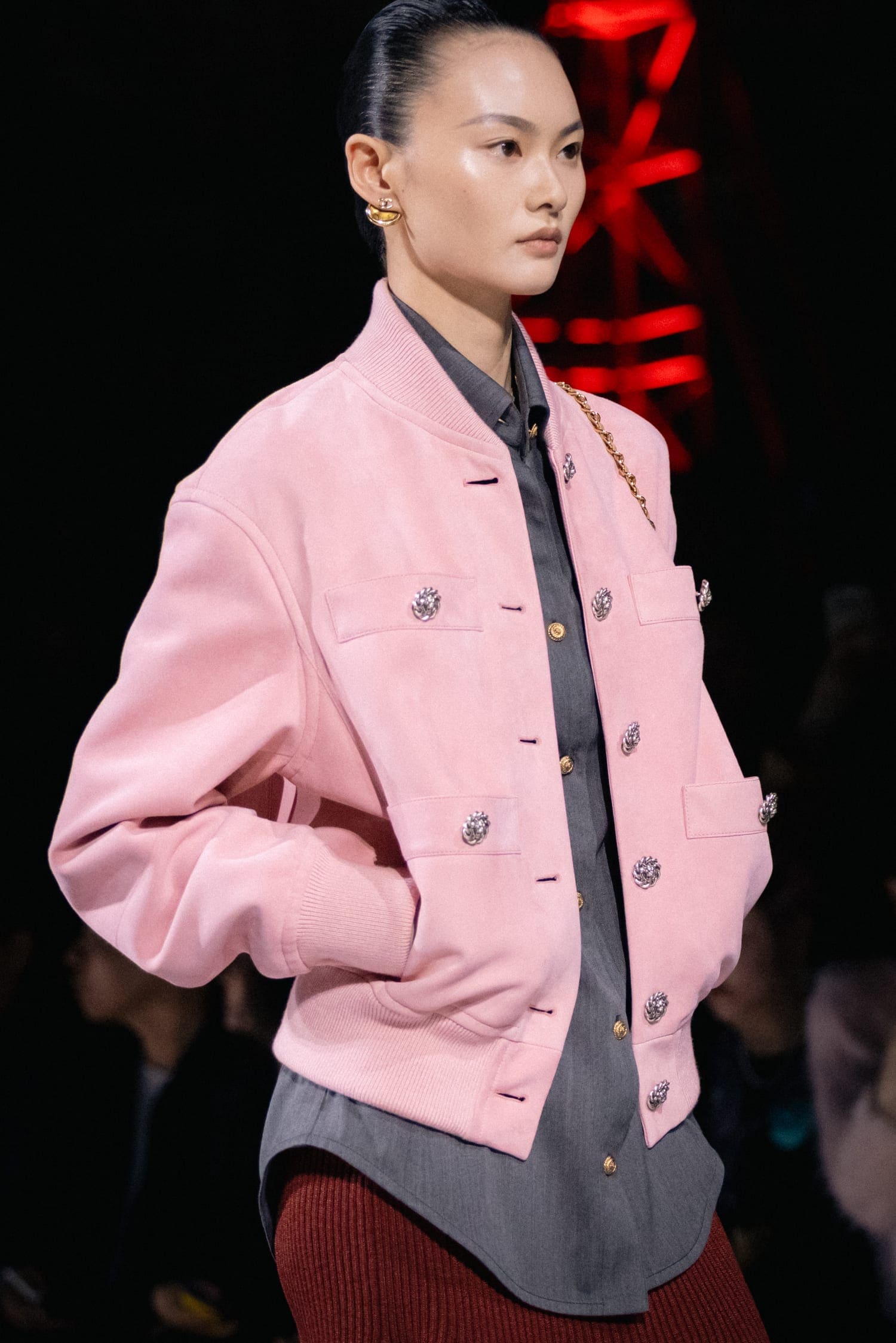 Подробности о коллекции Chanel осень 2026 Runway Журнал (224)