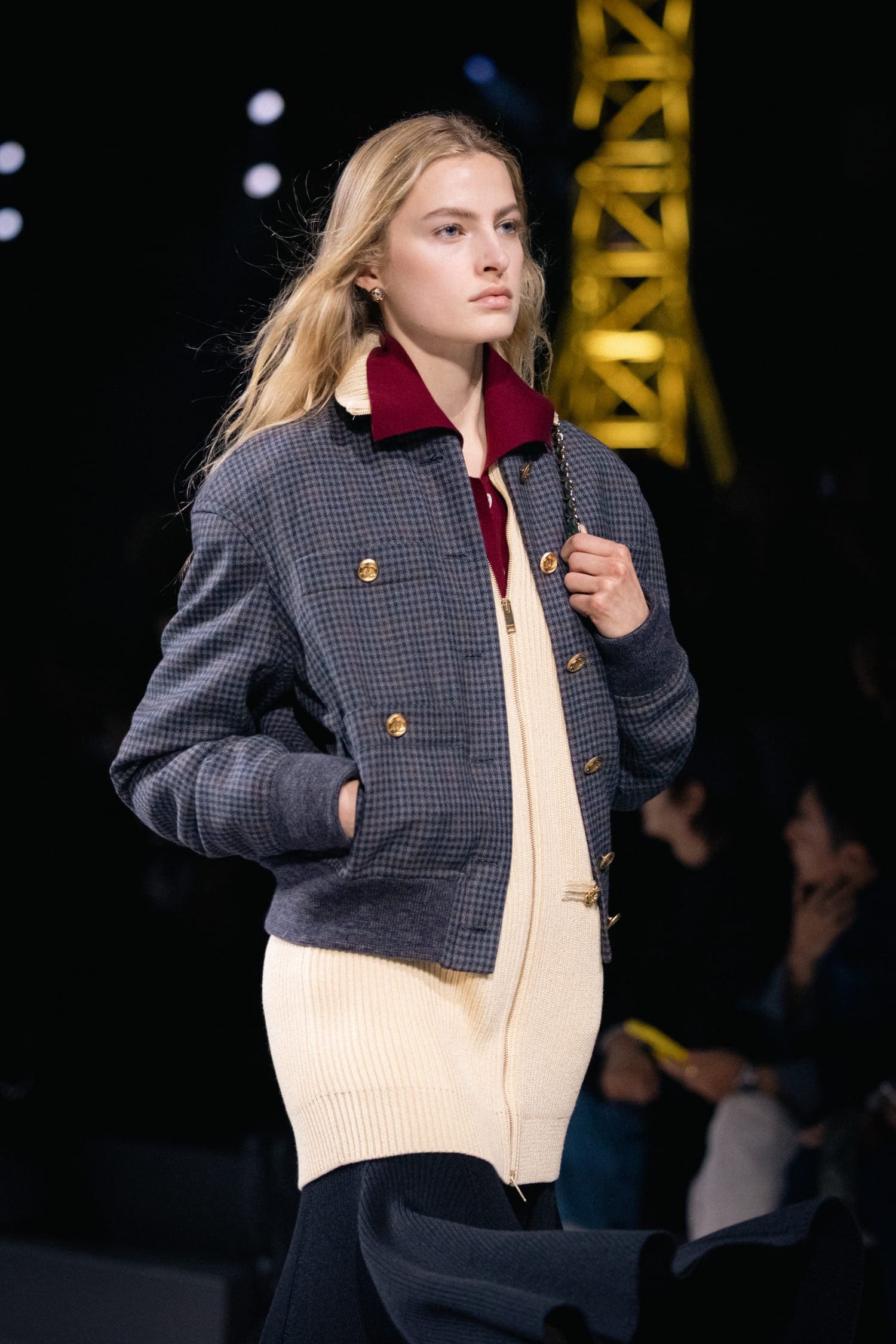 Подробности о коллекции Chanel осень 2026 Runway Журнал (225)