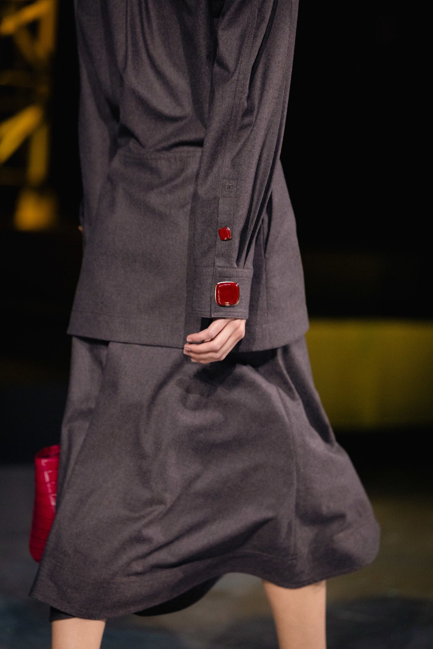 Подробности о коллекции Chanel осень 2026 Runway Журнал (228)