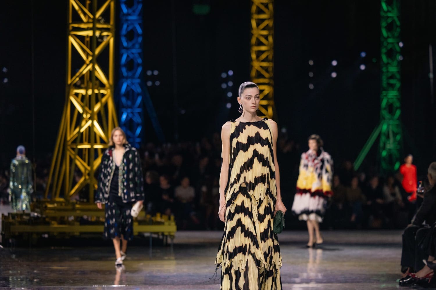 Подробности о коллекции Chanel осень 2026 Runway Журнал (236)