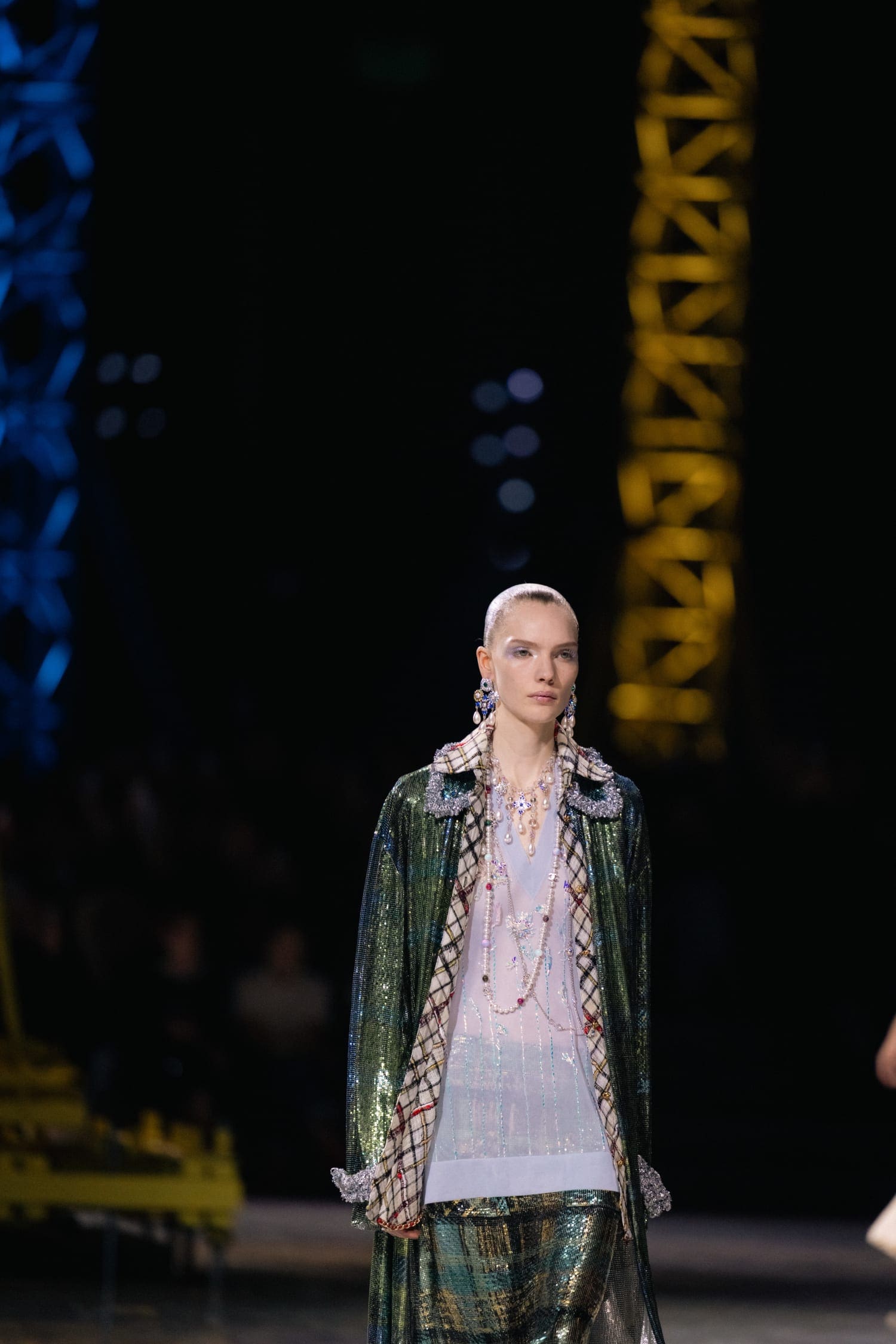 Подробности о коллекции Chanel осень 2026 Runway Журнал (242)