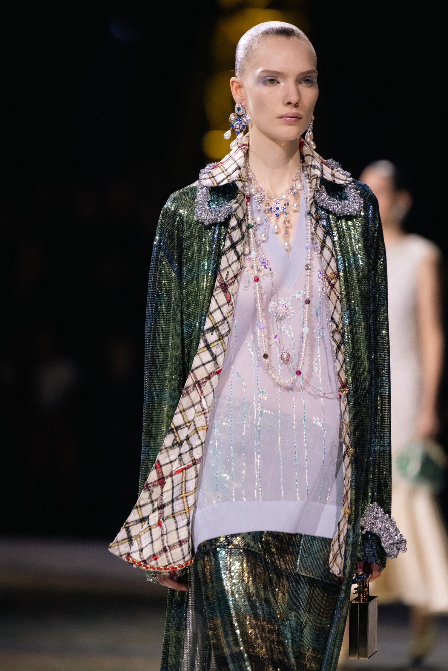 Подробности о коллекции Chanel осень 2026 Runway Журнал (243)