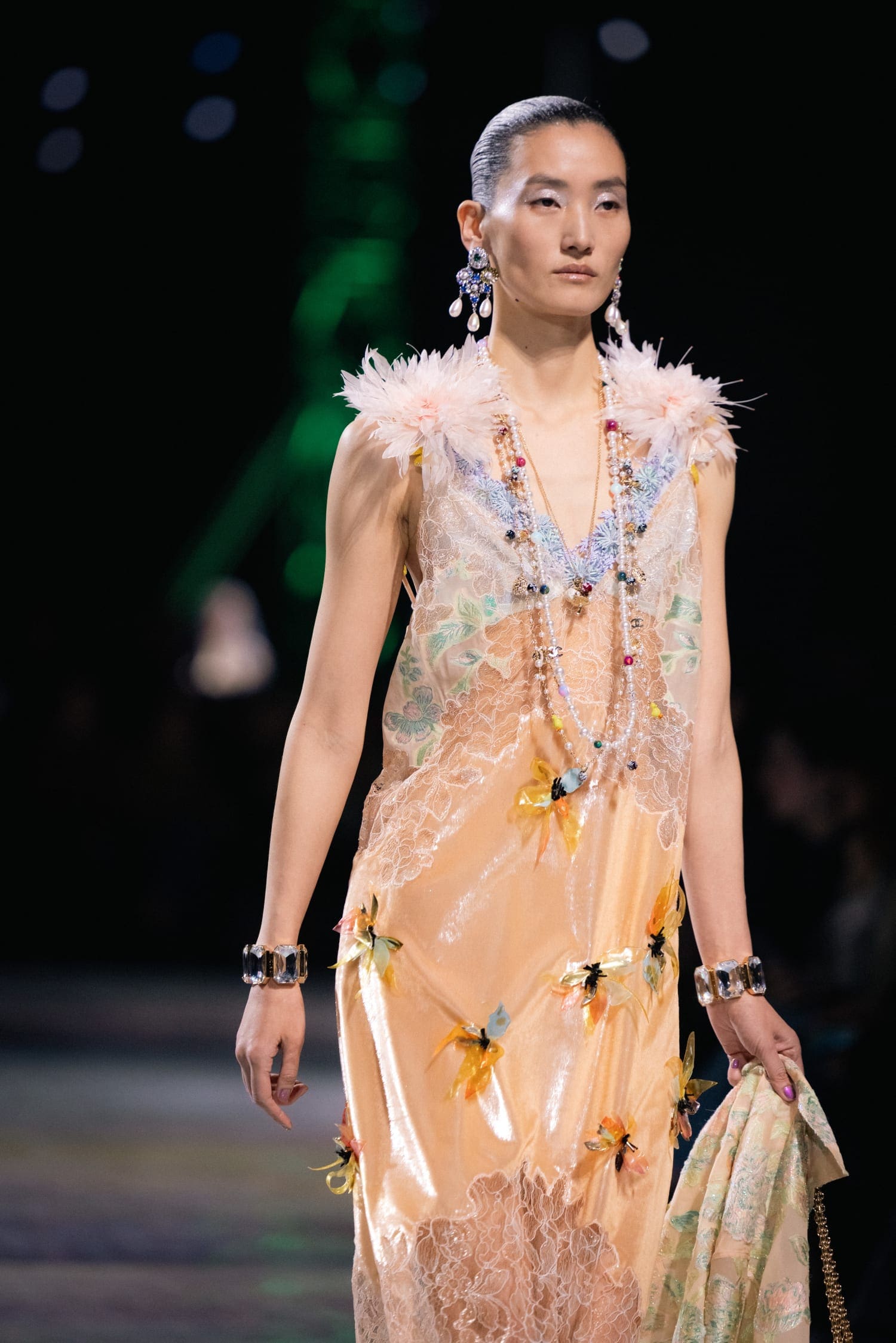 Подробности о коллекции Chanel осень 2026 Runway Журнал (244)