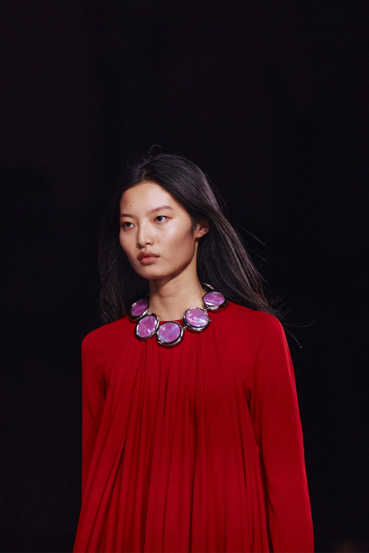 Подробности о коллекции Chanel осень 2026 Runway Журнал (256)