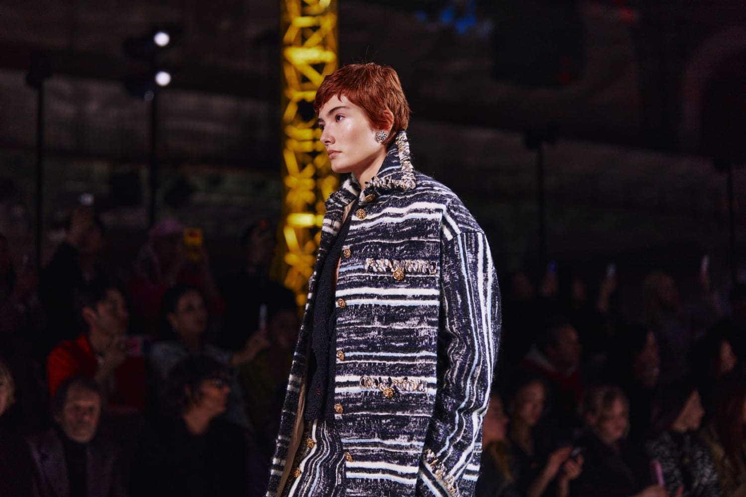 Подробности о коллекции Chanel осень 2026 Runway Журнал (258)