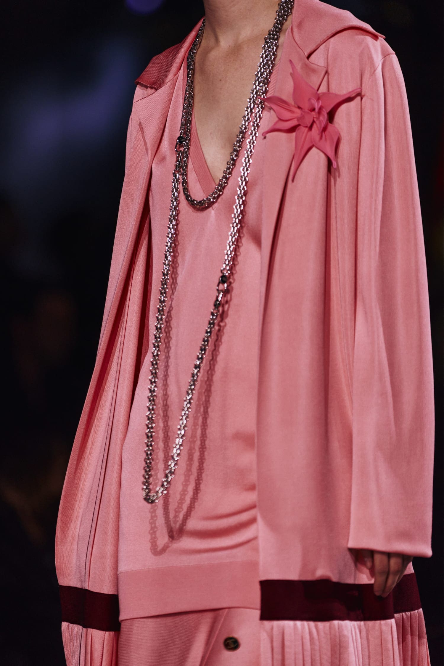 Подробности о коллекции Chanel осень 2026 Runway Журнал (259)