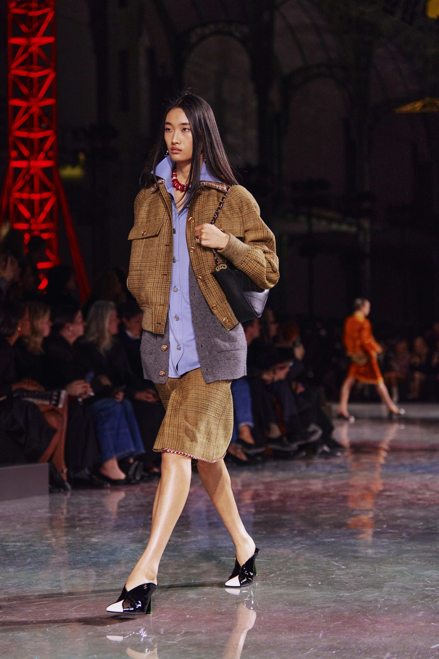 Подробности о коллекции Chanel осень 2026 Runway Журнал (260)