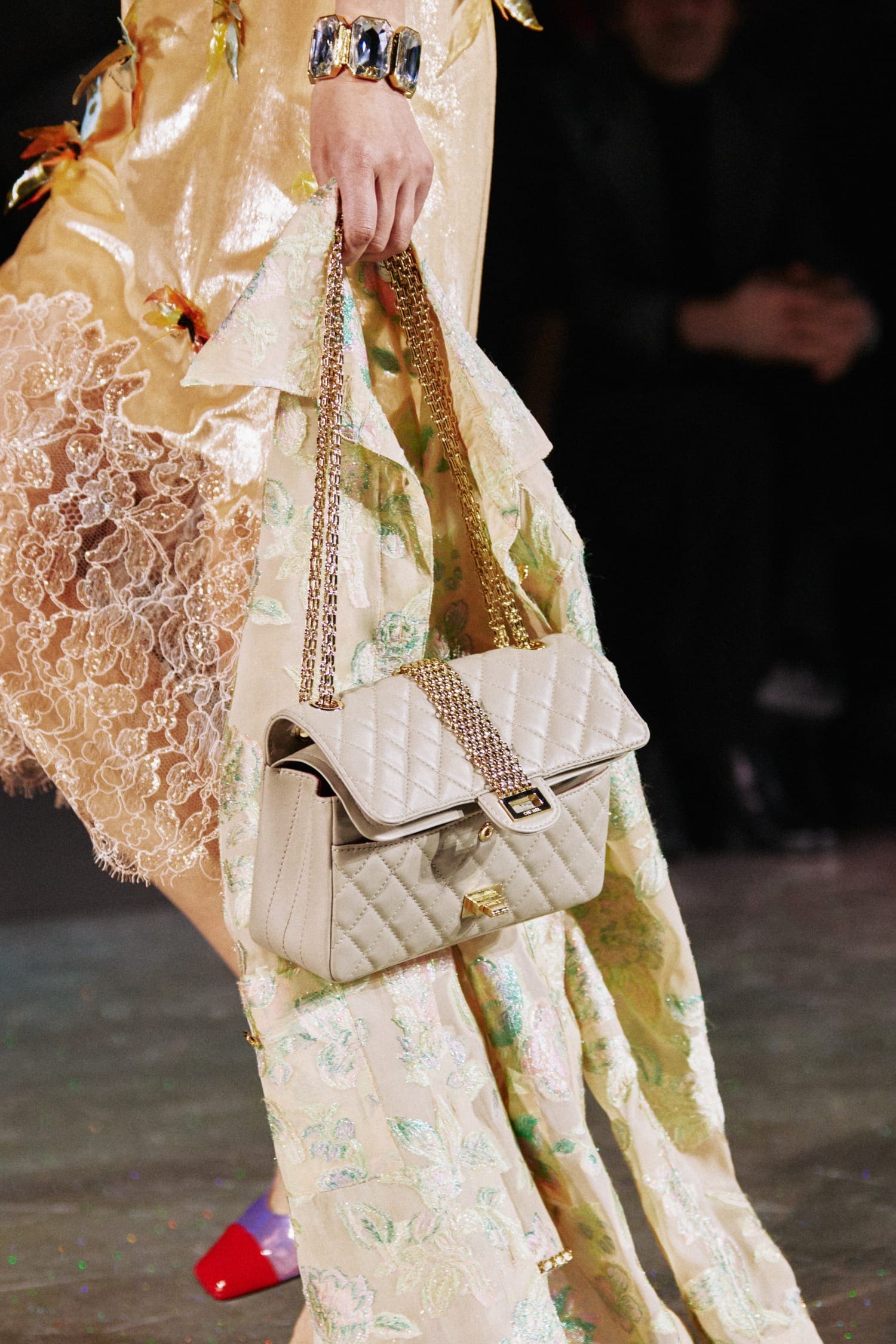 Подробности о коллекции Chanel осень 2026 Runway Журнал (269)