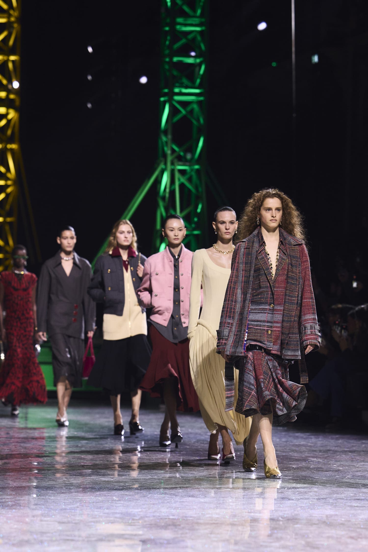 Подробности о коллекции Chanel осень 2026 Runway Журнал (29)