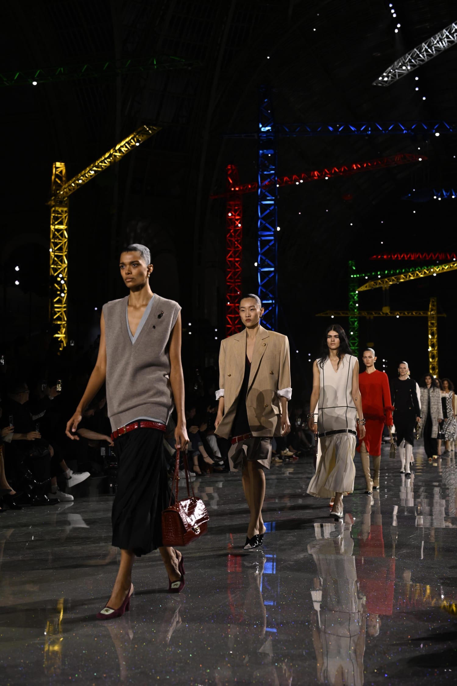 Подробности о коллекции Chanel осень 2026 Runway Журнал (3)