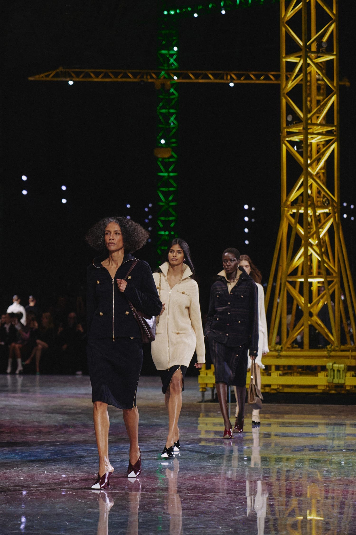 Подробности о коллекции Chanel осень 2026 Runway Журнал (44)