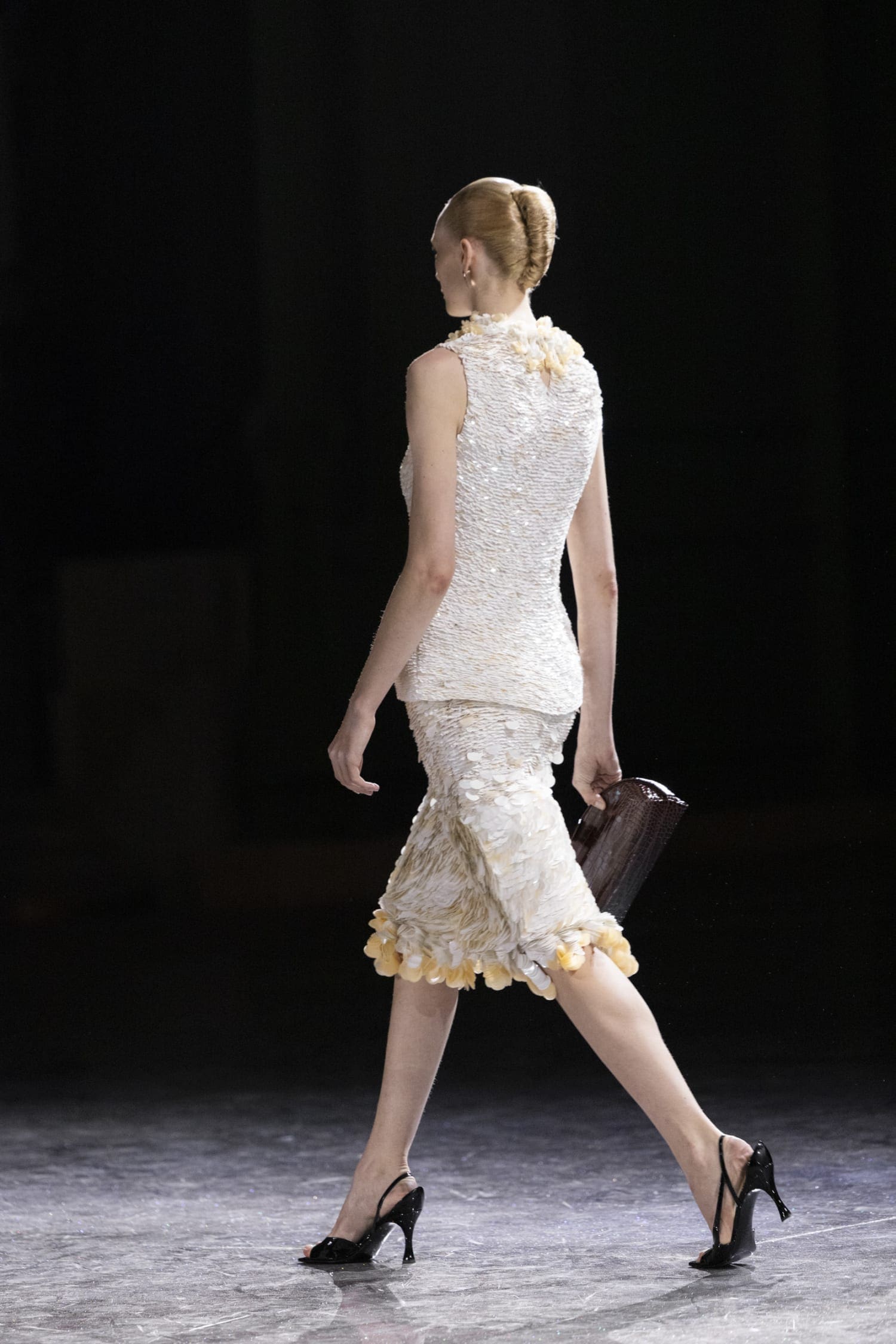 Подробности о коллекции Chanel осень 2026 Runway Журнал (56)