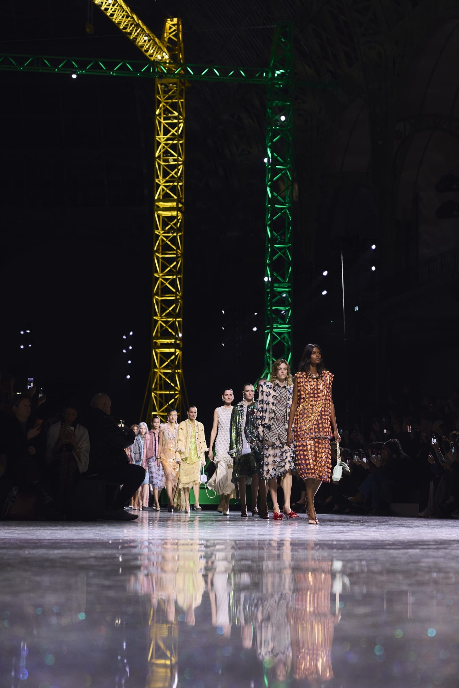 Подробности о коллекции Chanel осень 2026 Runway Журнал (57)