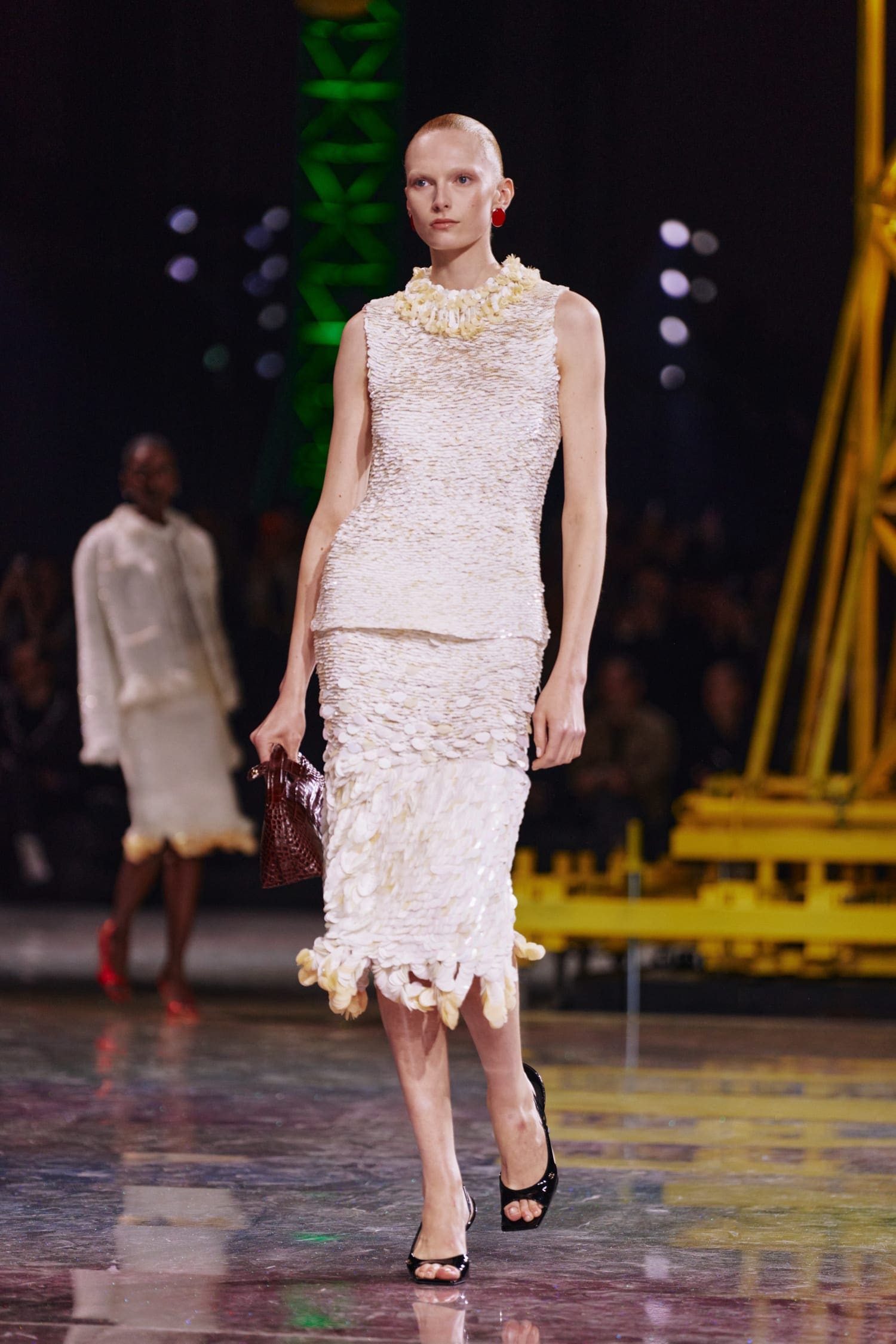 Подробности о коллекции Chanel осень 2026 Runway Журнал (82)