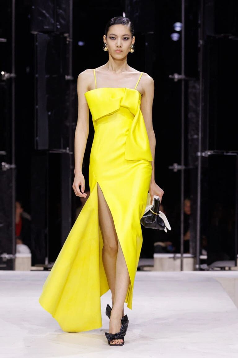 Givenchy Fall 2026-2027 - RUNWAY MAGAZINE ® Official