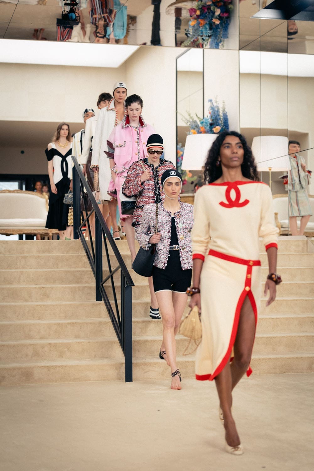 CHANEL Cruise 2026 27 Biarritz Close Up Runway Magazine (29)
