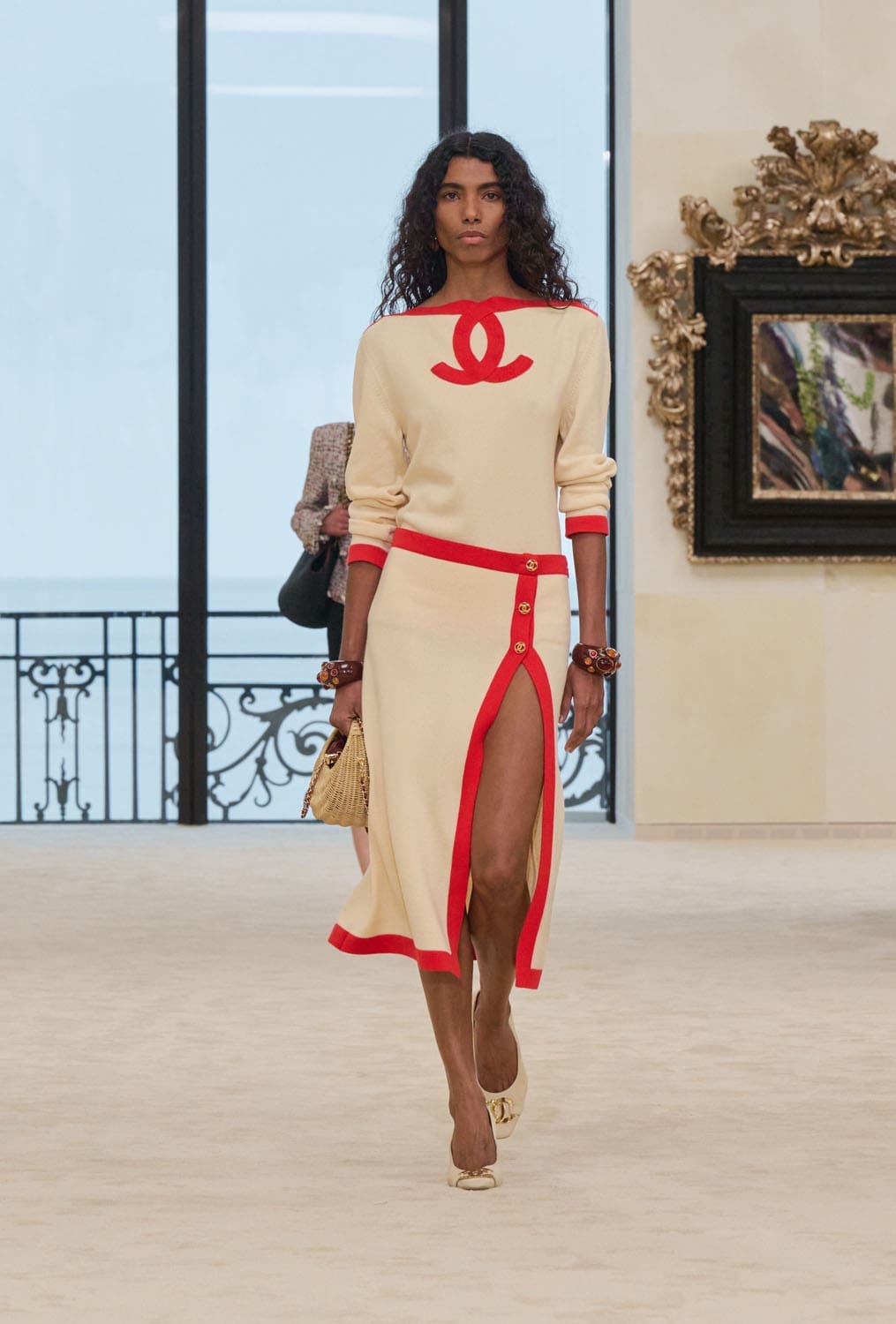 CHANEL Cruise 2026 27 Biarritz Runway Magazine (16)