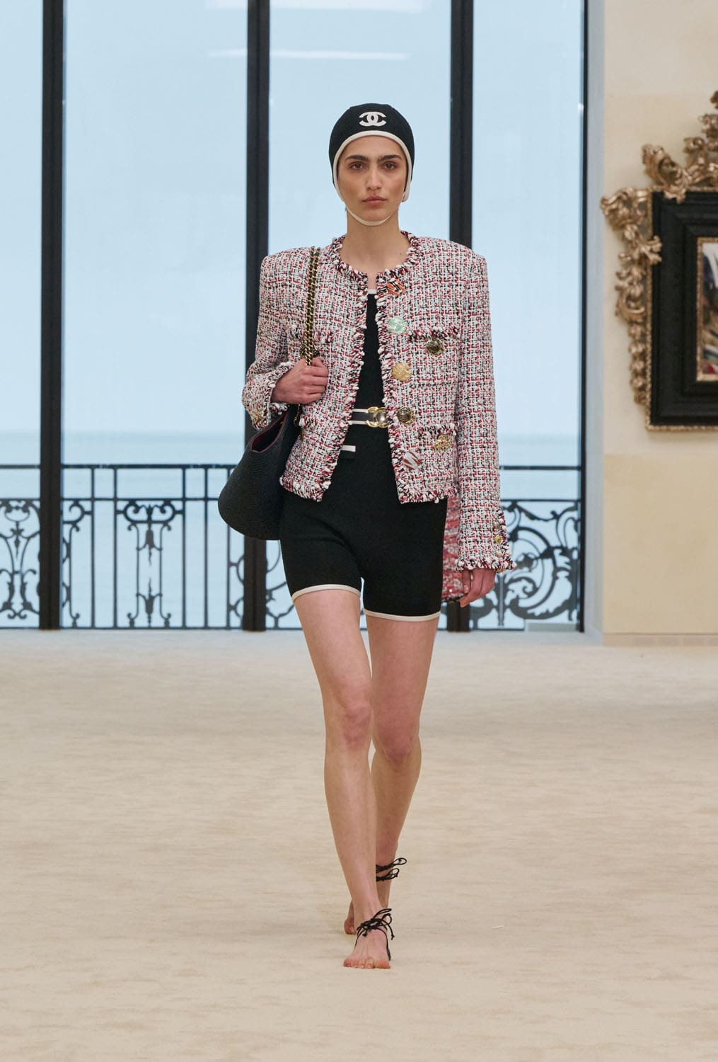 CHANEL Cruise 2026 27 Biarritz Runway Magazine (17)