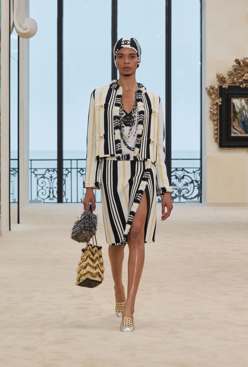 CHANEL Cruise 2026 27 Biarritz Runway Magazine (22)