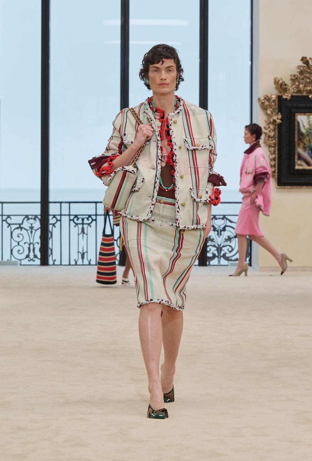 CHANEL Cruise 2026 27 Biarritz Runway Magazine (24)