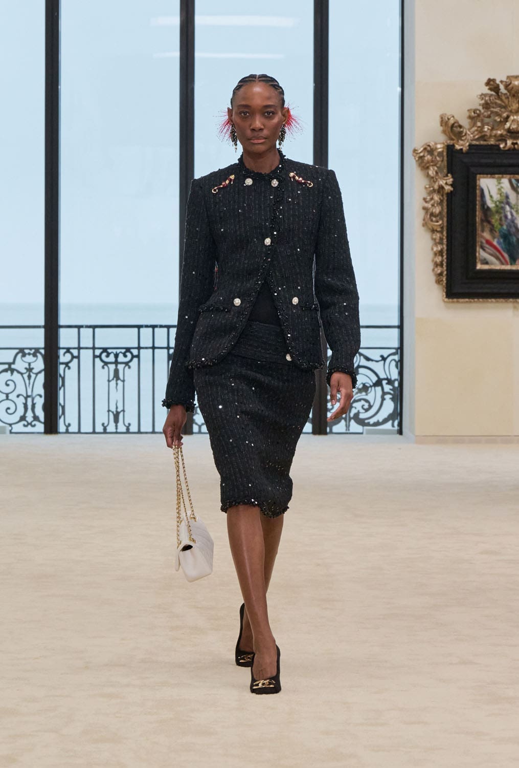 CHANEL Cruise 2026 27 Biarritz Runway Magazine (35)