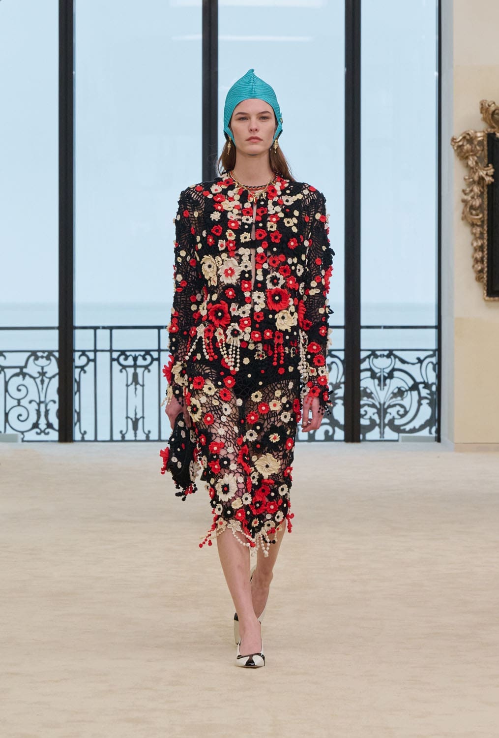 CHANEL Cruise 2026 27 Biarritz Runway Magazine (36)