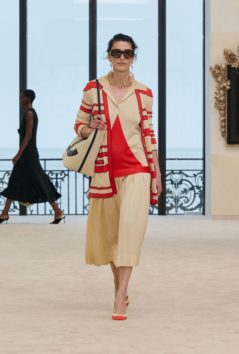 CHANEL Cruise 2026 27 Biarritz Runway Magazine (47)