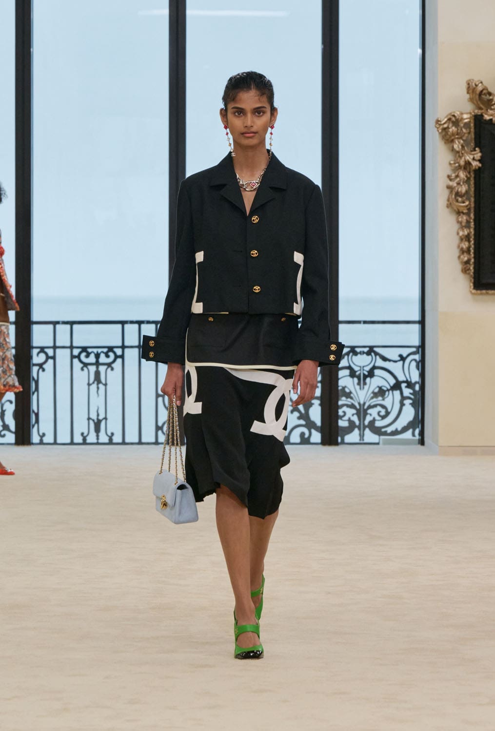 CHANEL Cruise 2026 27 Biarritz Runway Magazine (5)