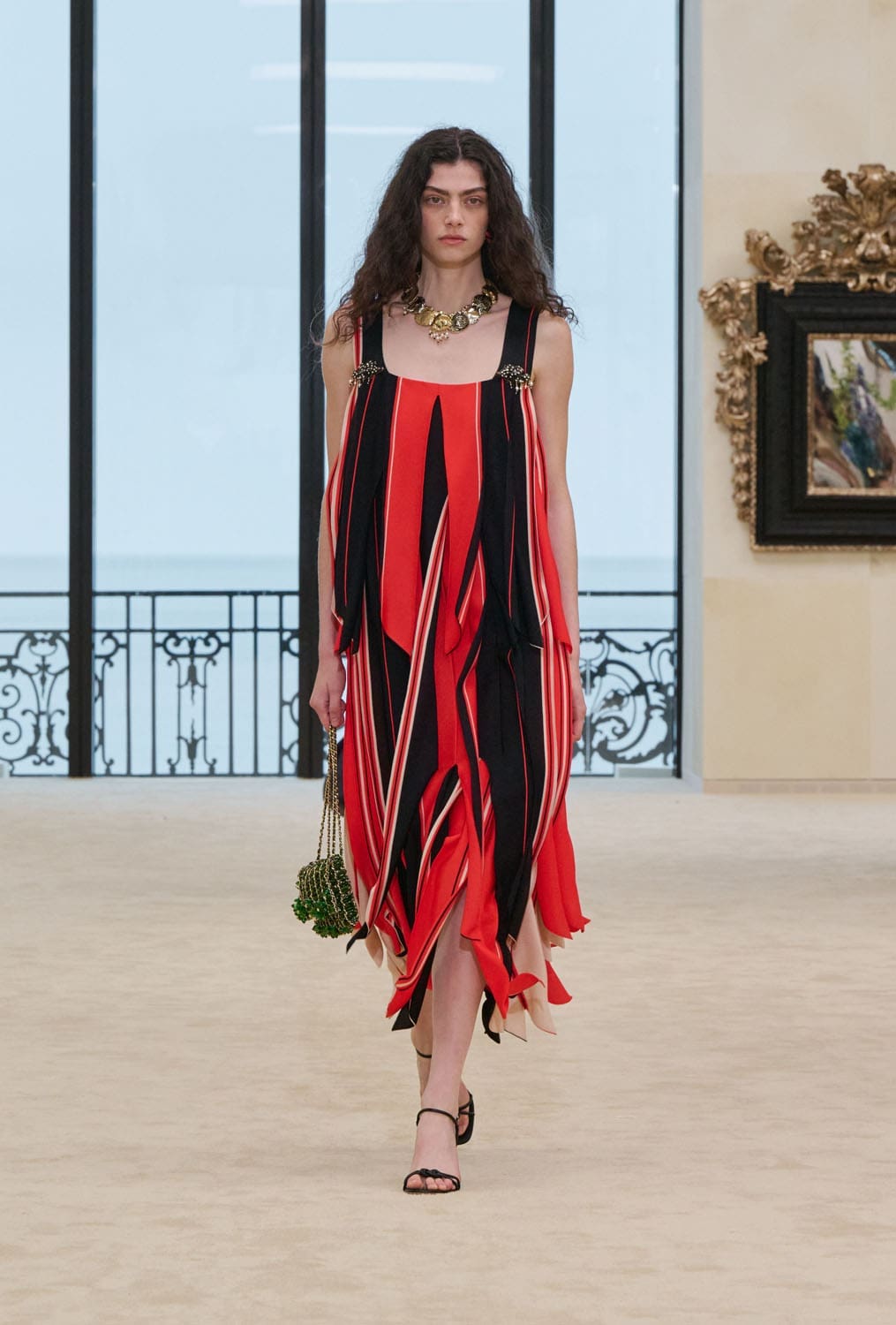 CHANEL Cruise 2026 27 Biarritz Runway Magazine (61)