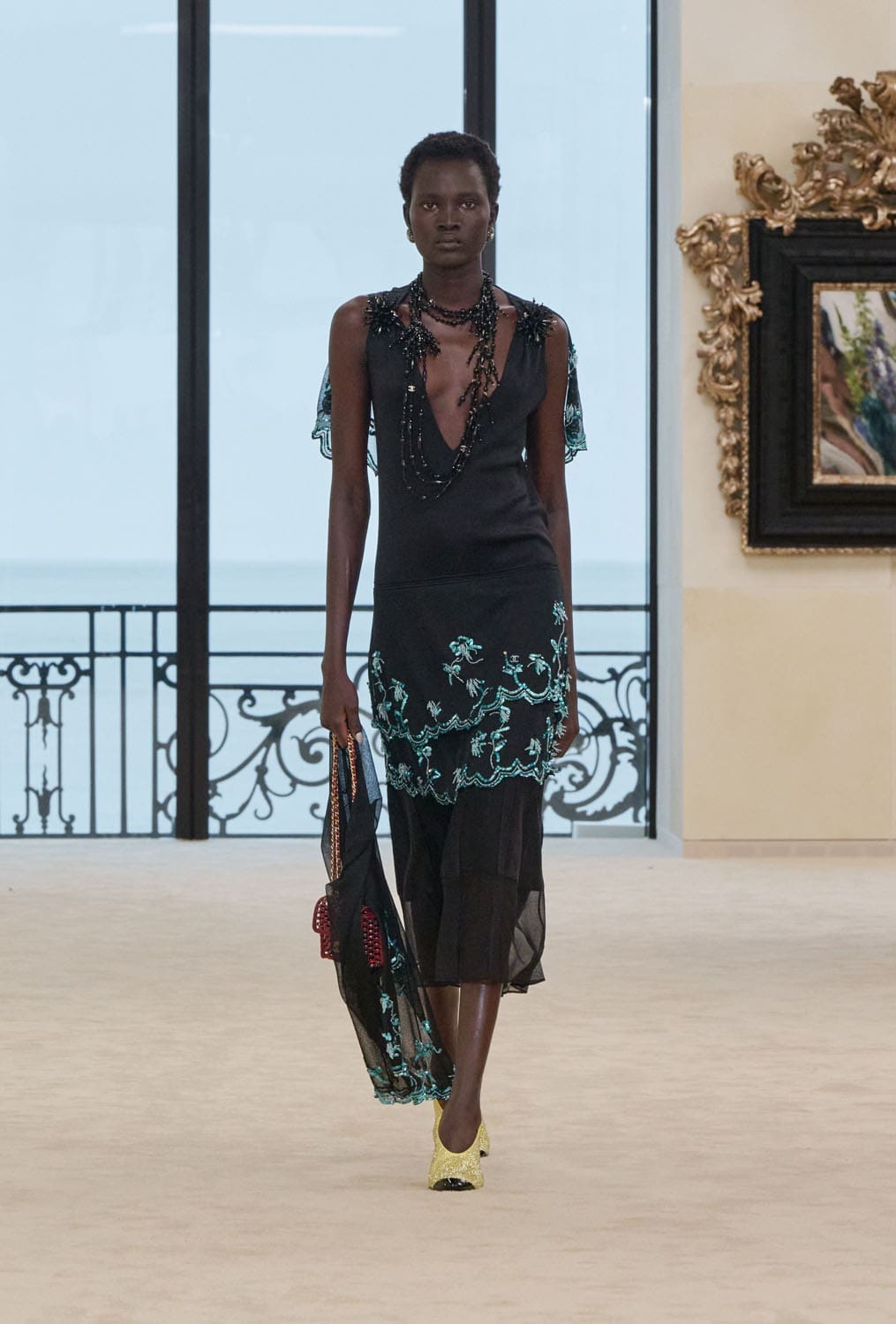 CHANEL Cruise 2026 27 Biarritz Runway Magazine (63)