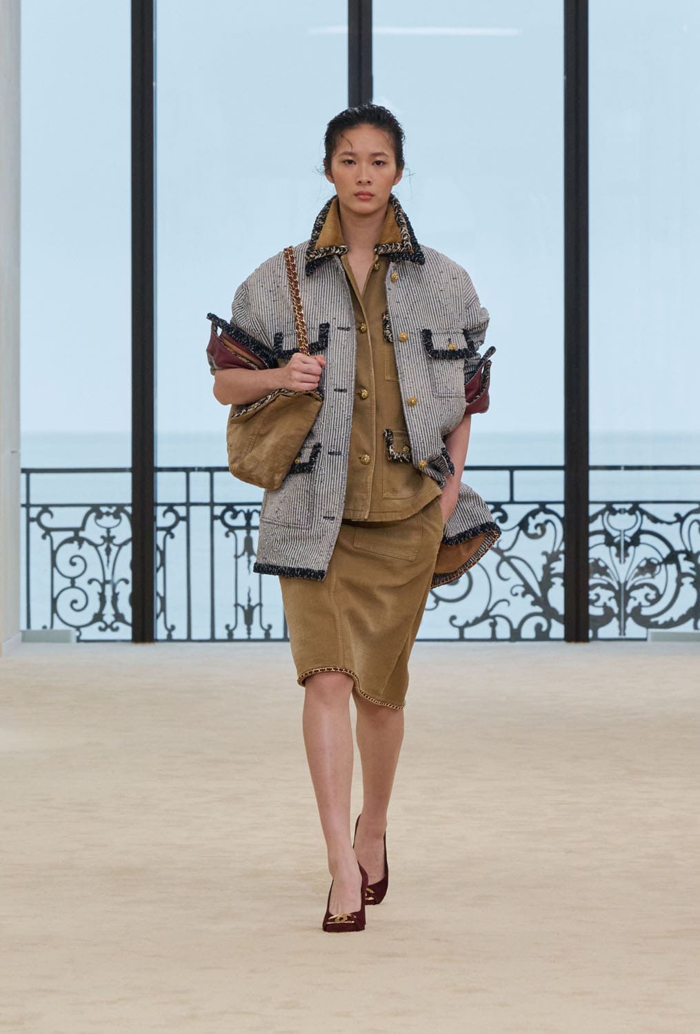 CHANEL Cruise 2026 27 Biarritz Runway Magazine (8)