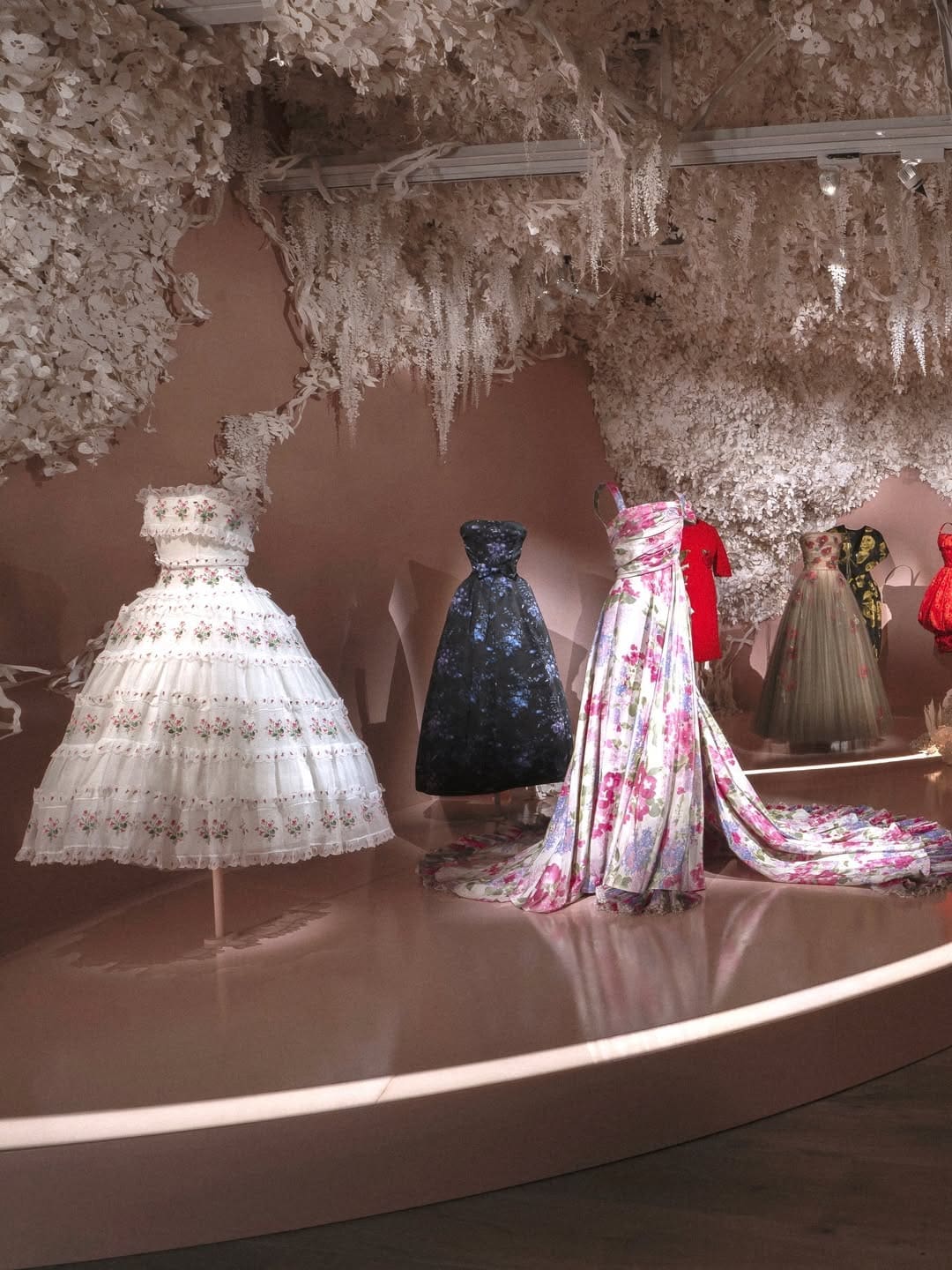 Ausstellungen Dior Crafting Fashion 2026 im SCADFASH Museum in Atlanta (6)